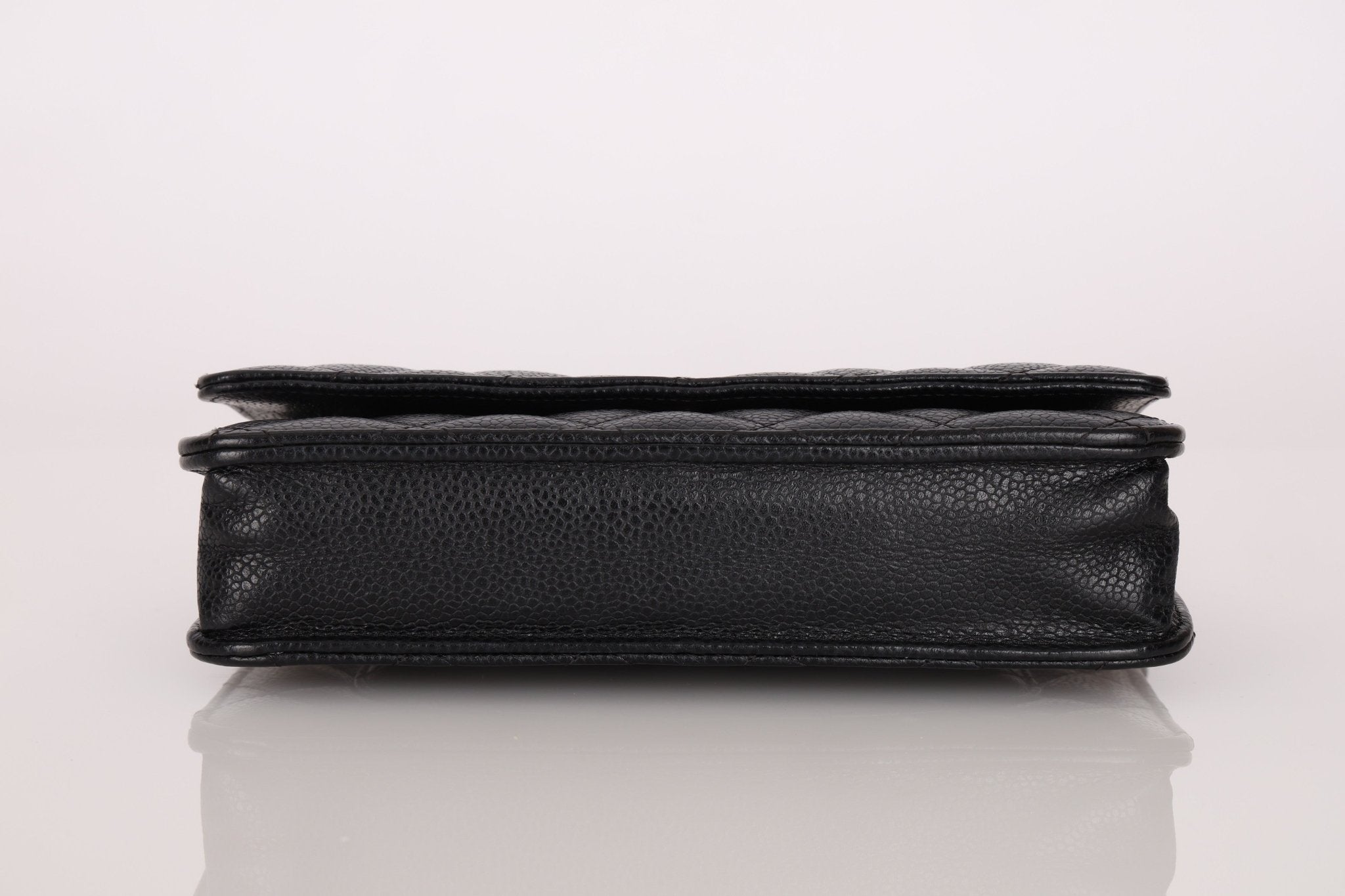 Chanel 2018 Caviar Wallet on Chain - FashioNica