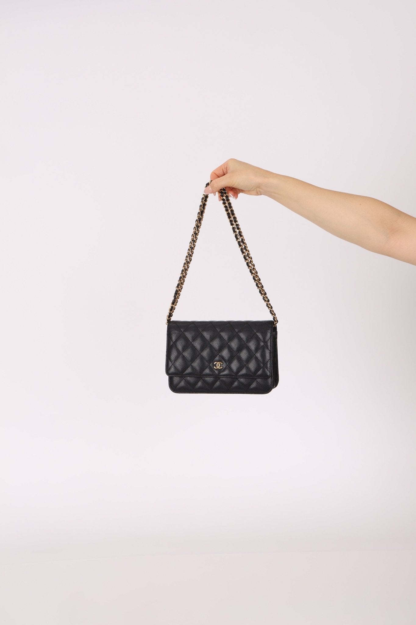 Chanel 2018 Caviar Wallet on Chain - FashioNica