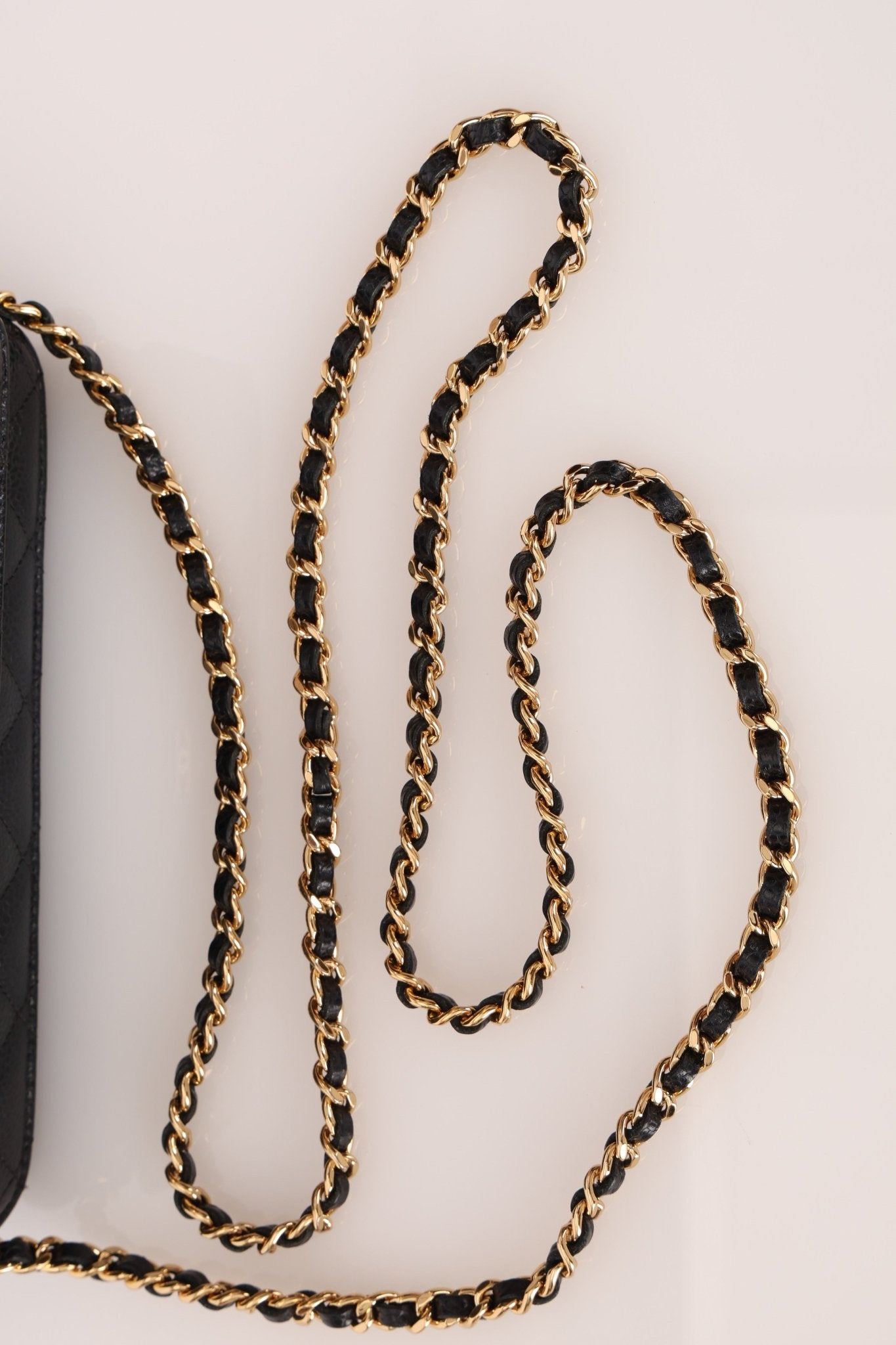 Chanel 2018 Caviar Wallet on Chain - FashioNica