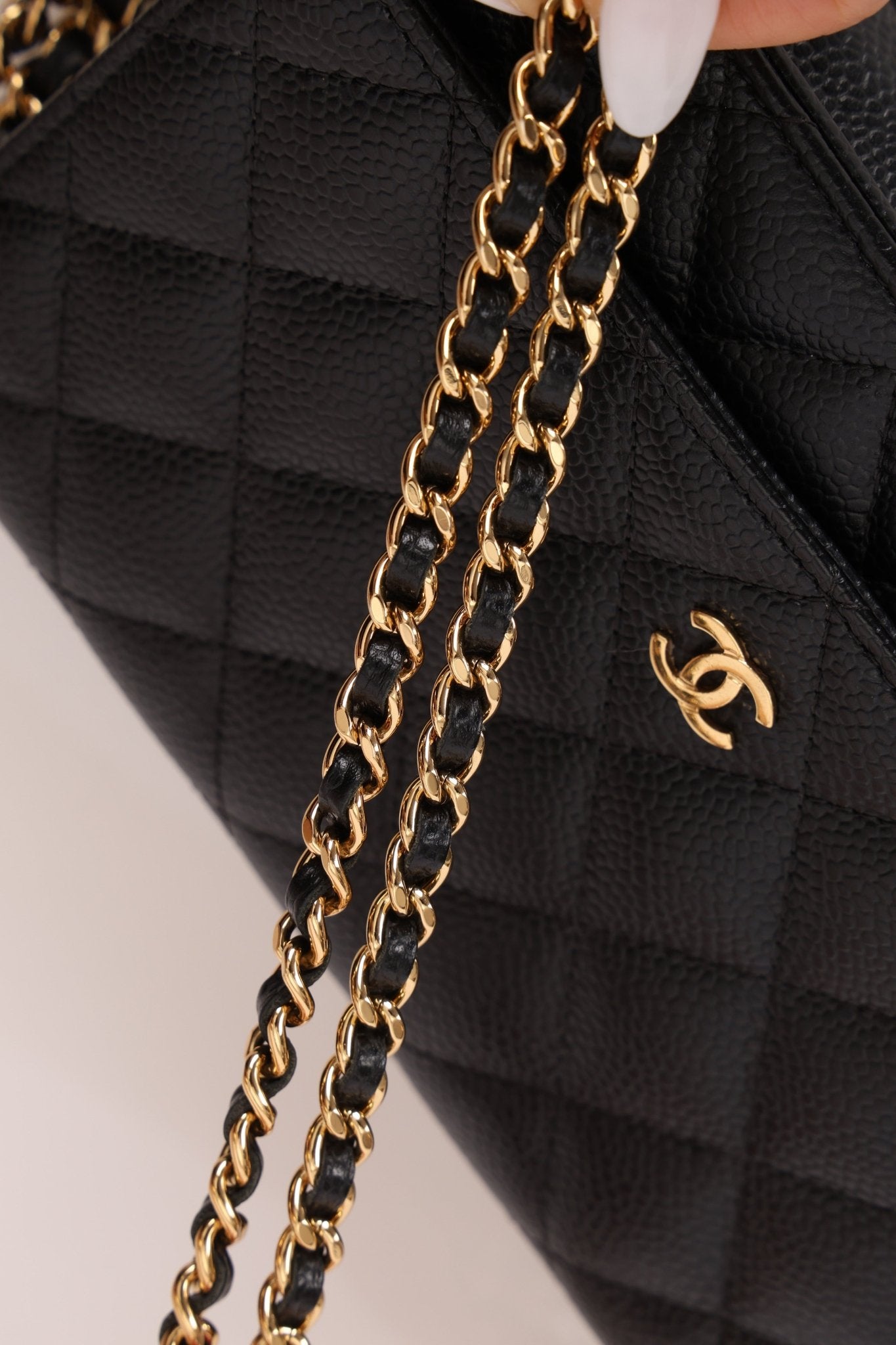 Chanel 2018 Caviar Wallet on Chain - FashioNica