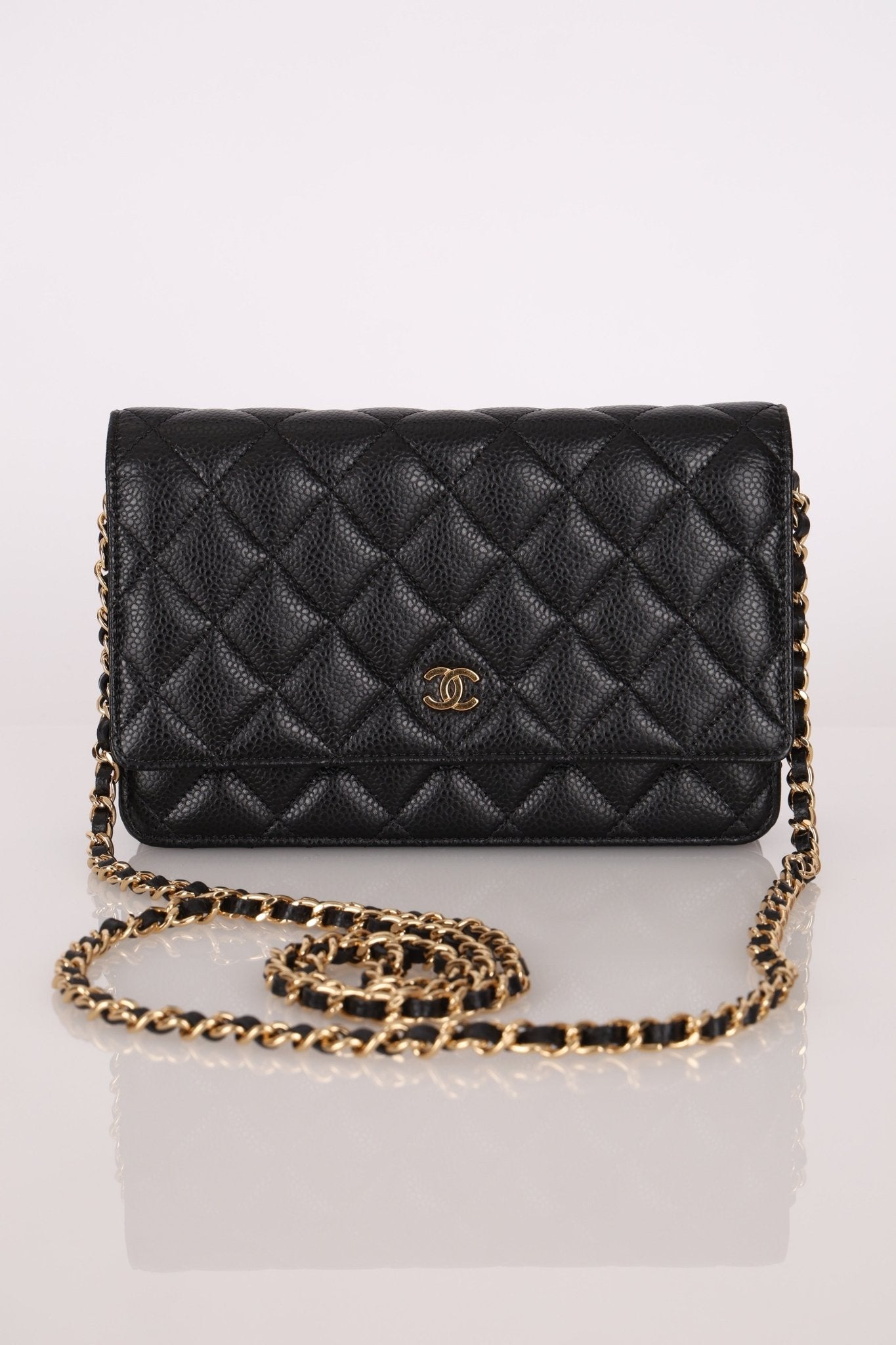 Chanel 2018 Caviar Wallet on Chain - FashioNica