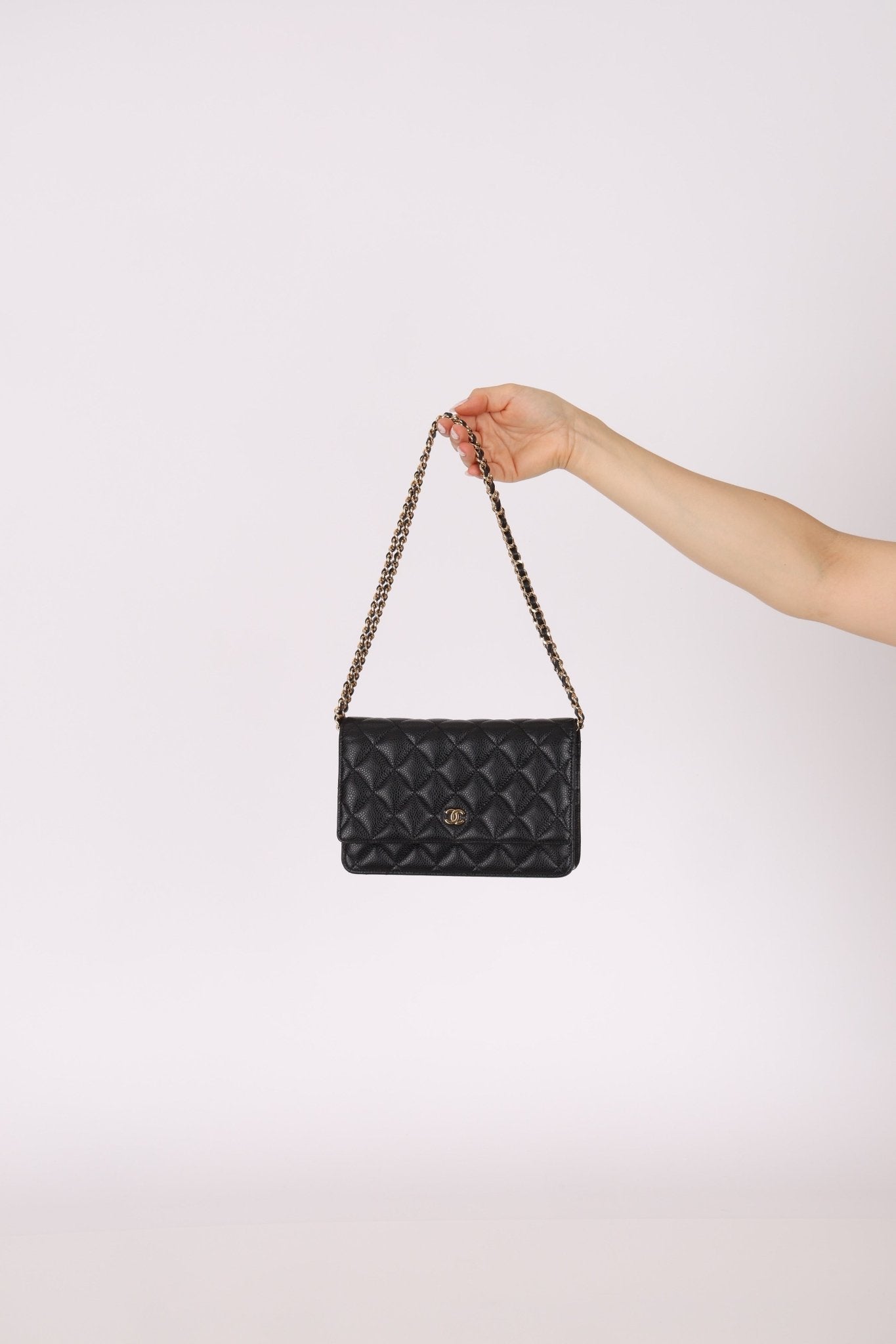 Chanel 2018 Caviar Wallet on Chain - FashioNica