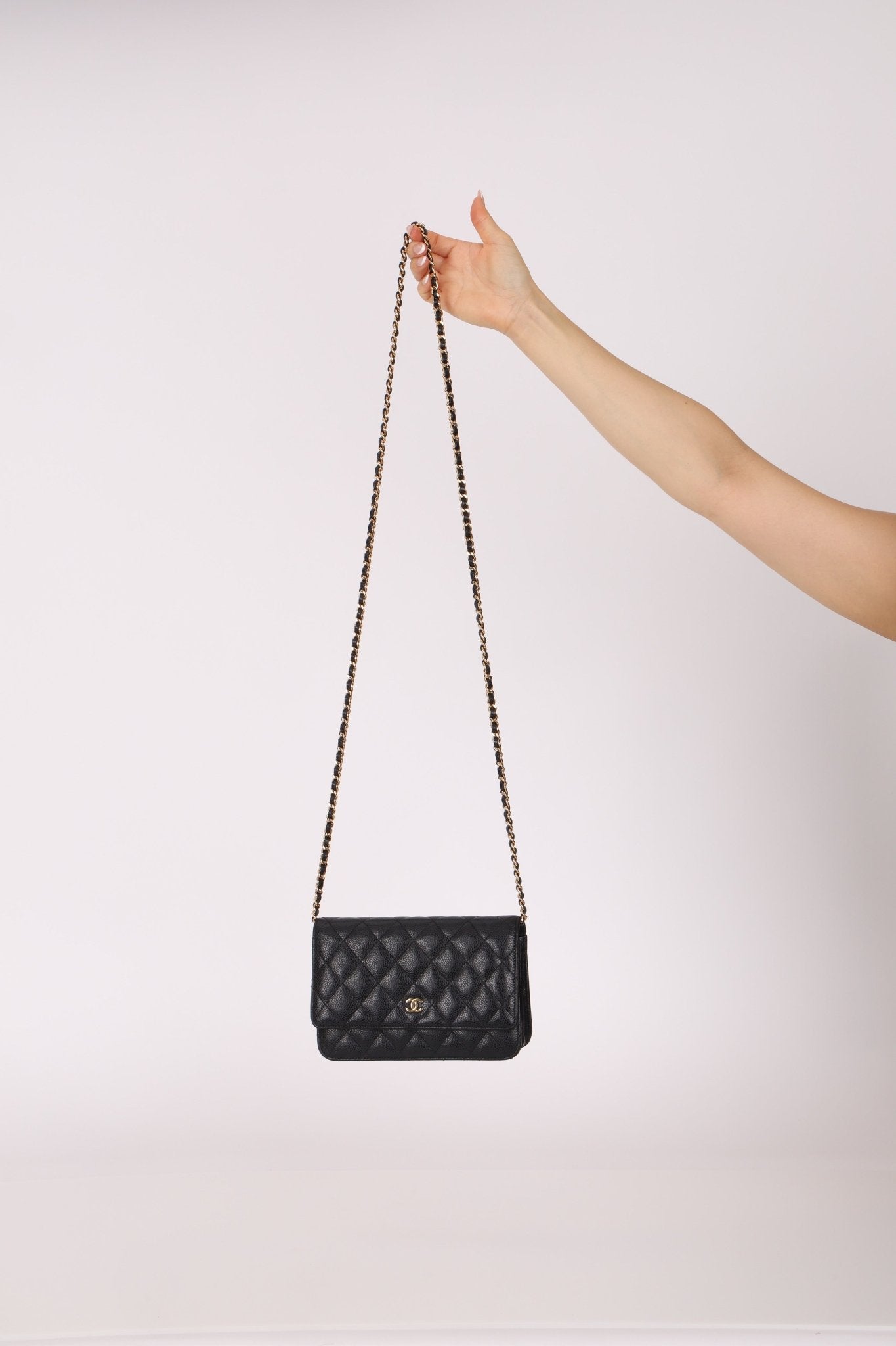 Chanel 2018 Caviar Wallet on Chain - FashioNica