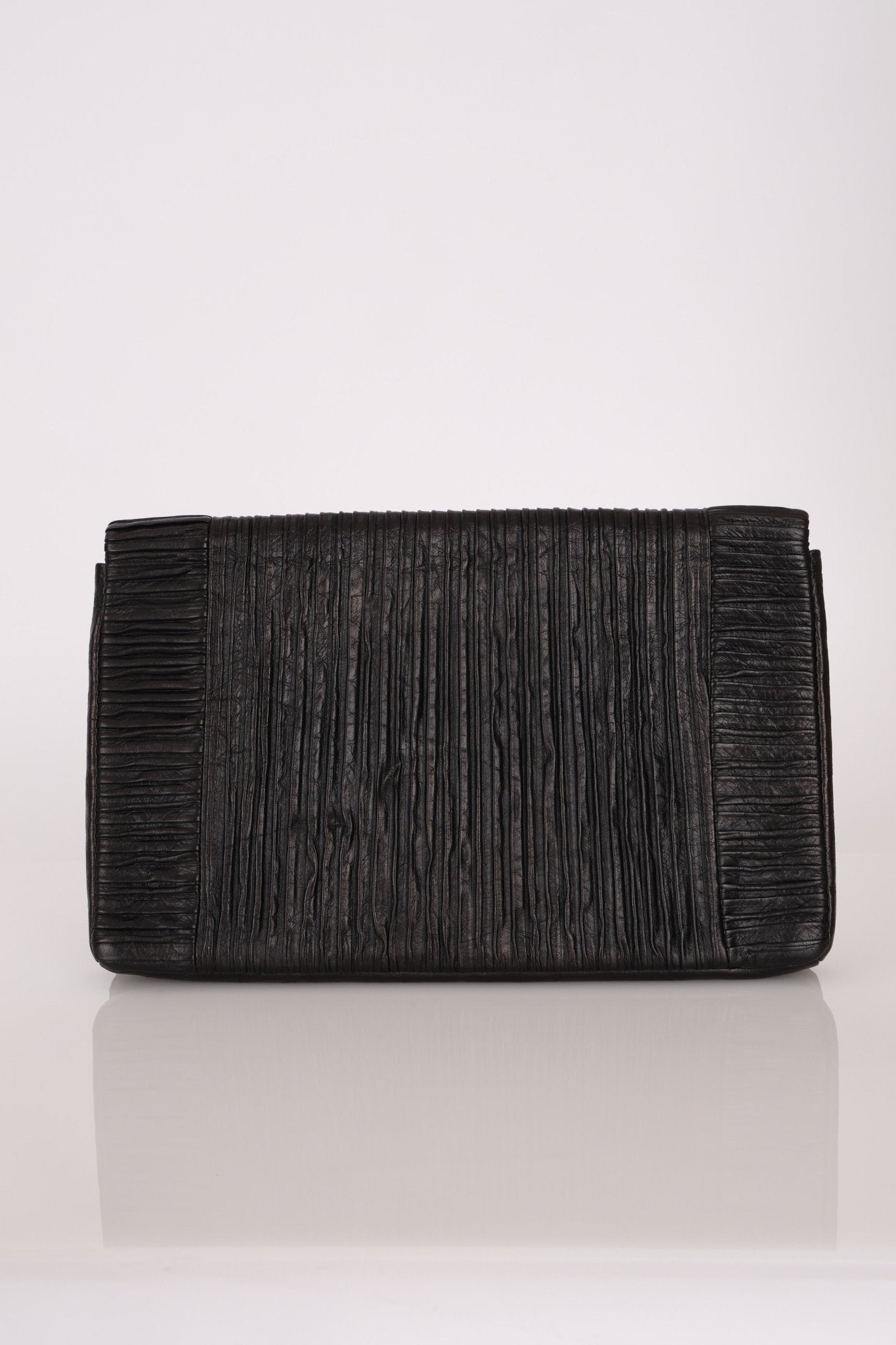 Chanel 2018 Crumpled Calfskin Coco Pleats Clutch GHW - FashioNica