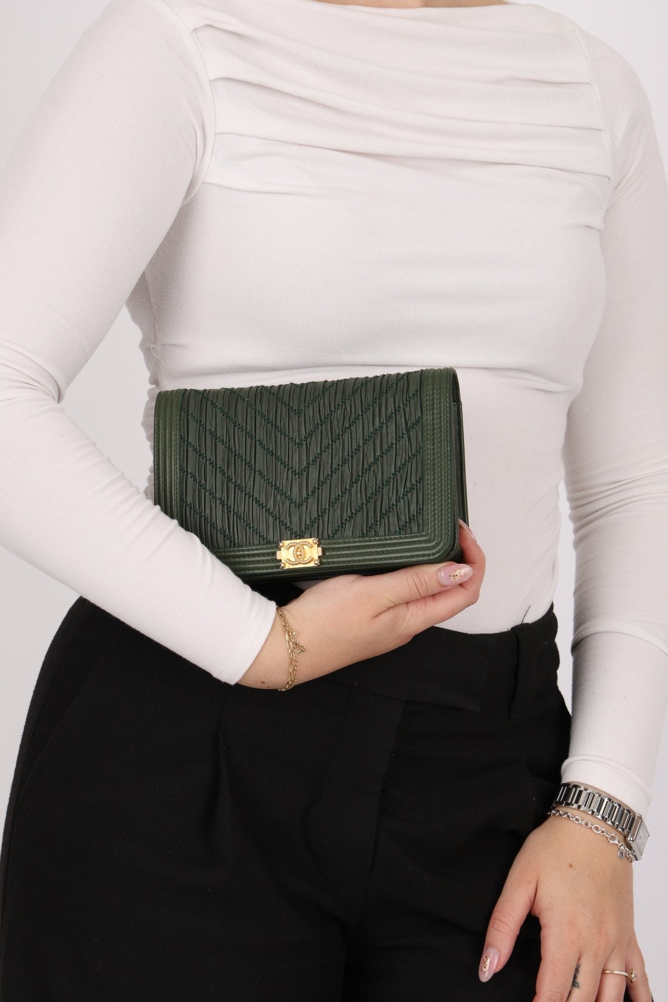 Chanel 2018 Crumpled Chevron Wallet On Chain - FashioNica