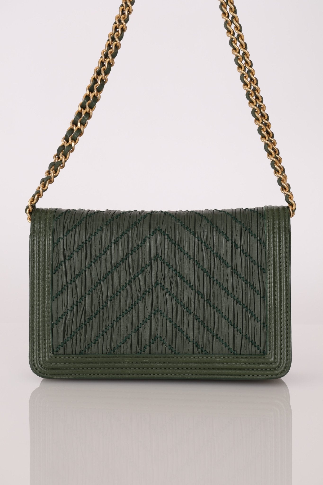 Chanel 2018 Crumpled Chevron Wallet On Chain - FashioNica