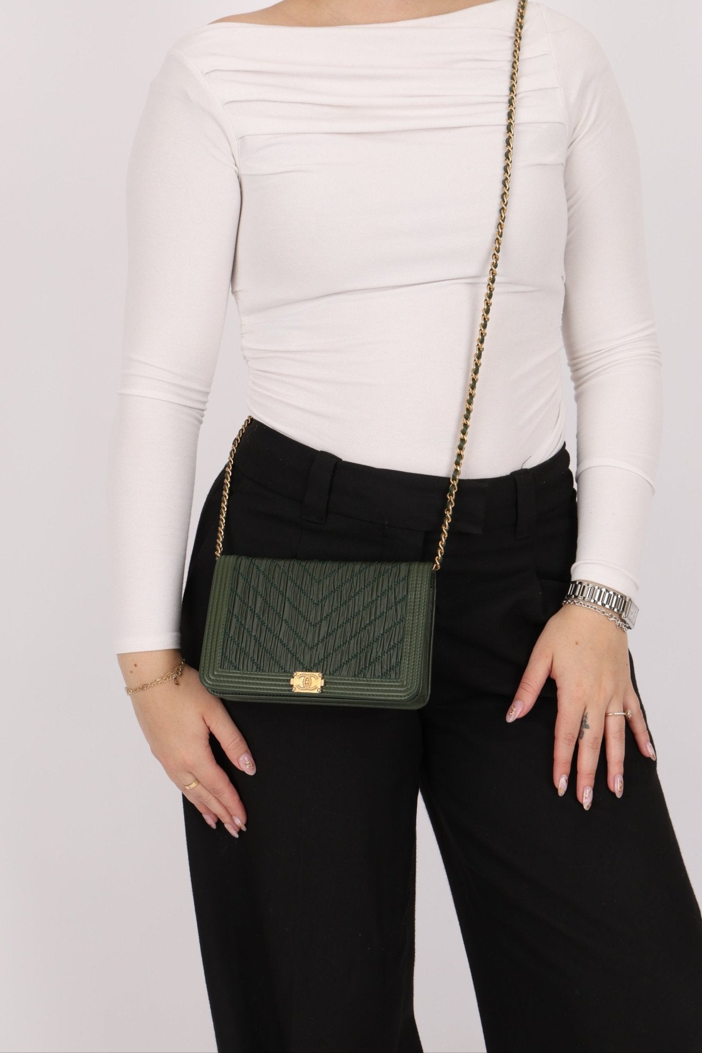 Chanel 2018 Crumpled Chevron Wallet On Chain - FashioNica