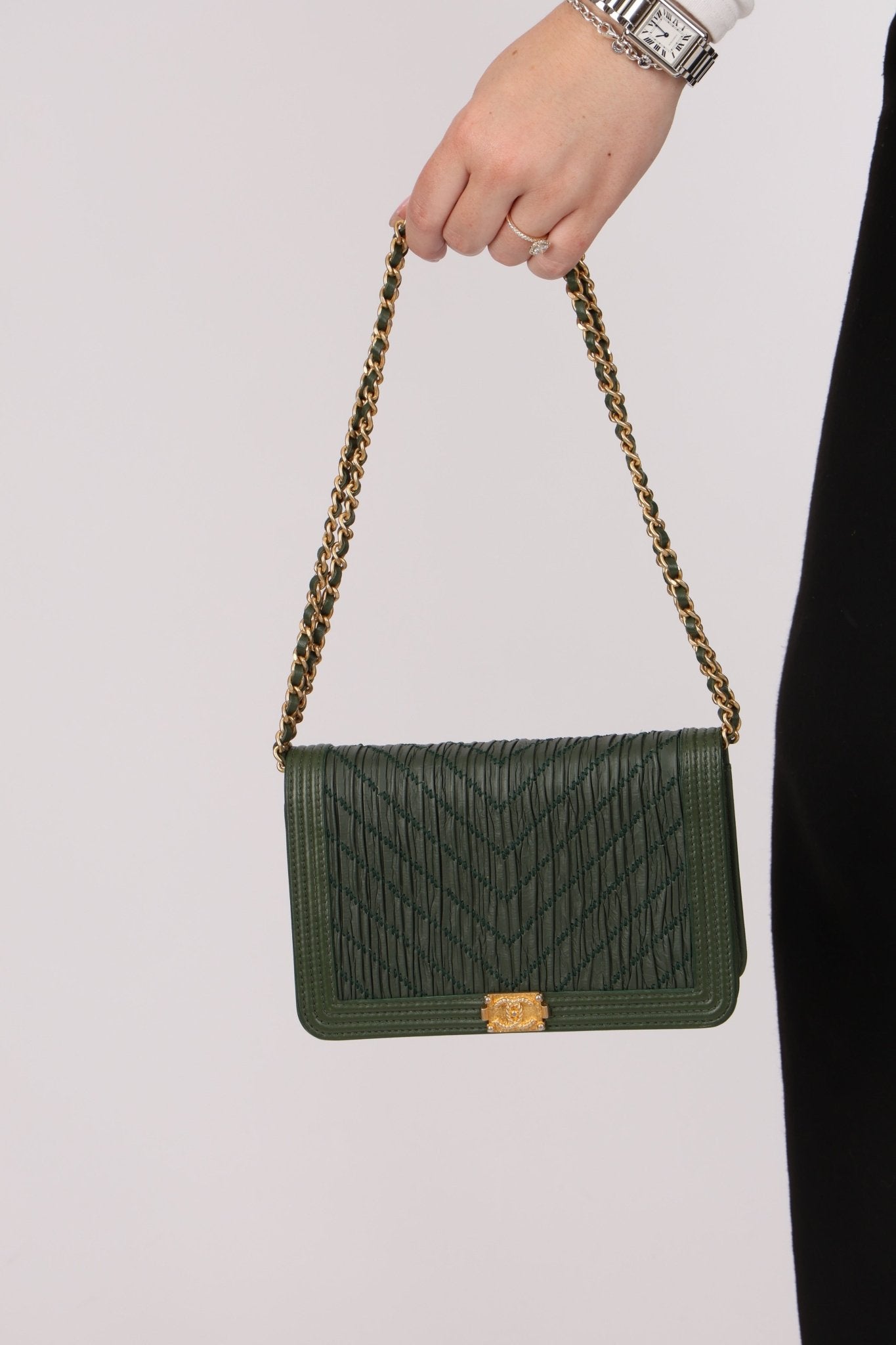 Chanel 2018 Crumpled Chevron Wallet On Chain - FashioNica