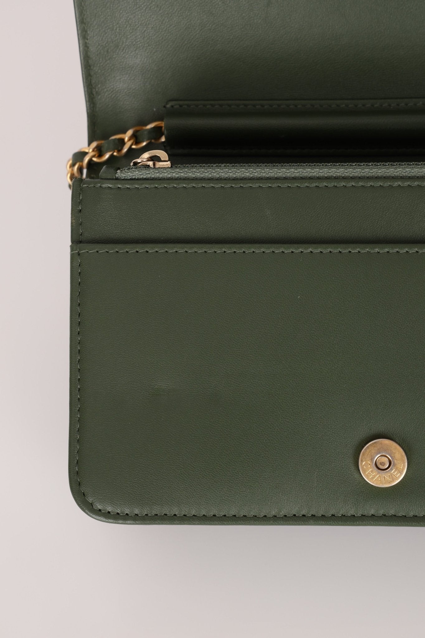 Chanel 2018 Crumpled Chevron Wallet On Chain - FashioNica