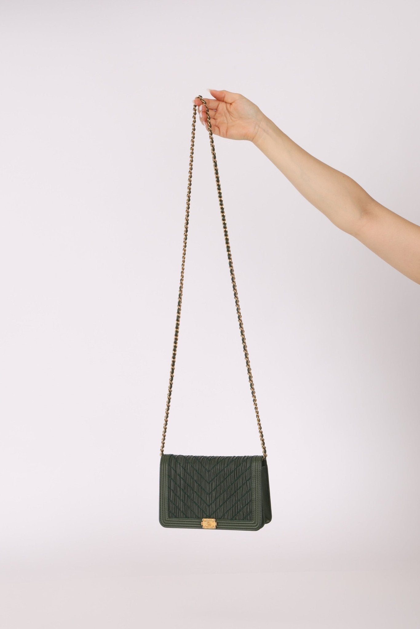 Chanel 2018 Crumpled Chevron Wallet On Chain - FashioNica