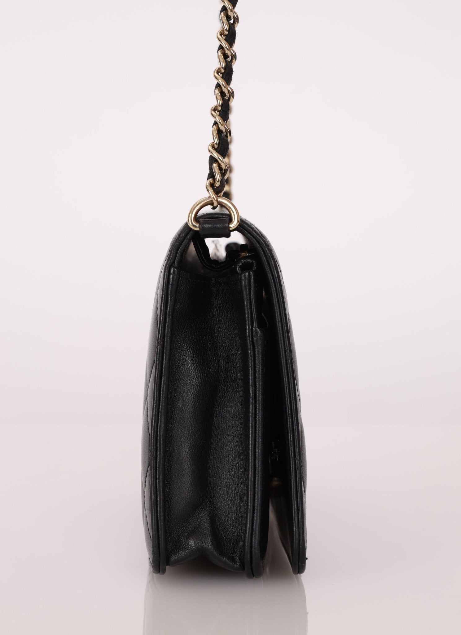 Chanel 2018 Lambskin Pearl Chain Wallet on Chain - FashioNica