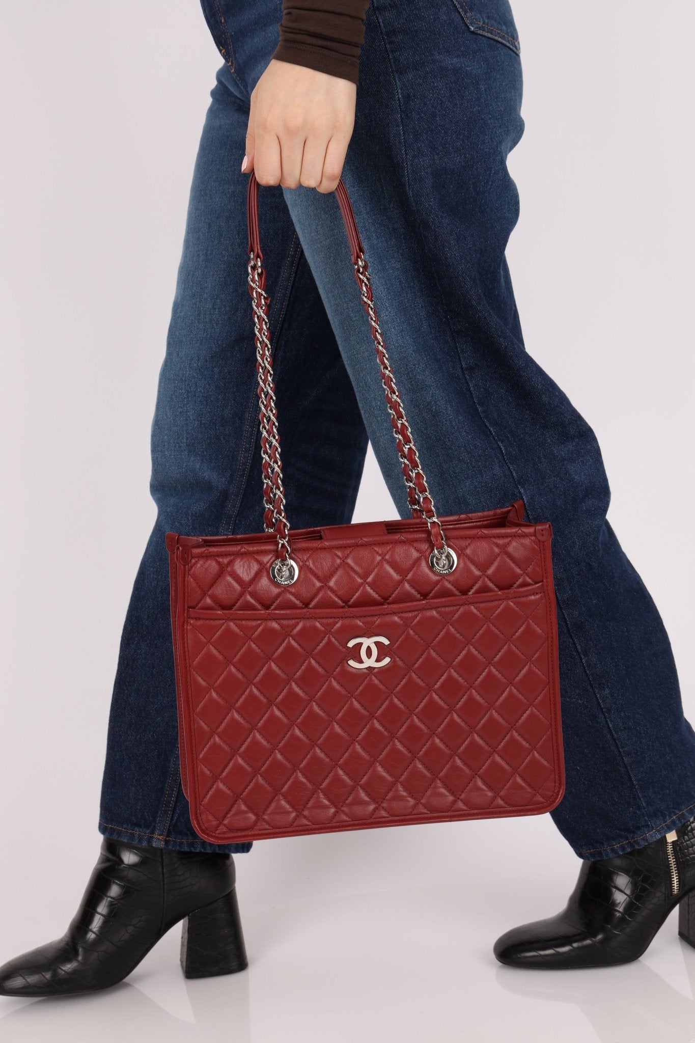 Chanel 2018 Quilted Aged Calfskin Urban Companion Shopper Tote - FashioNica