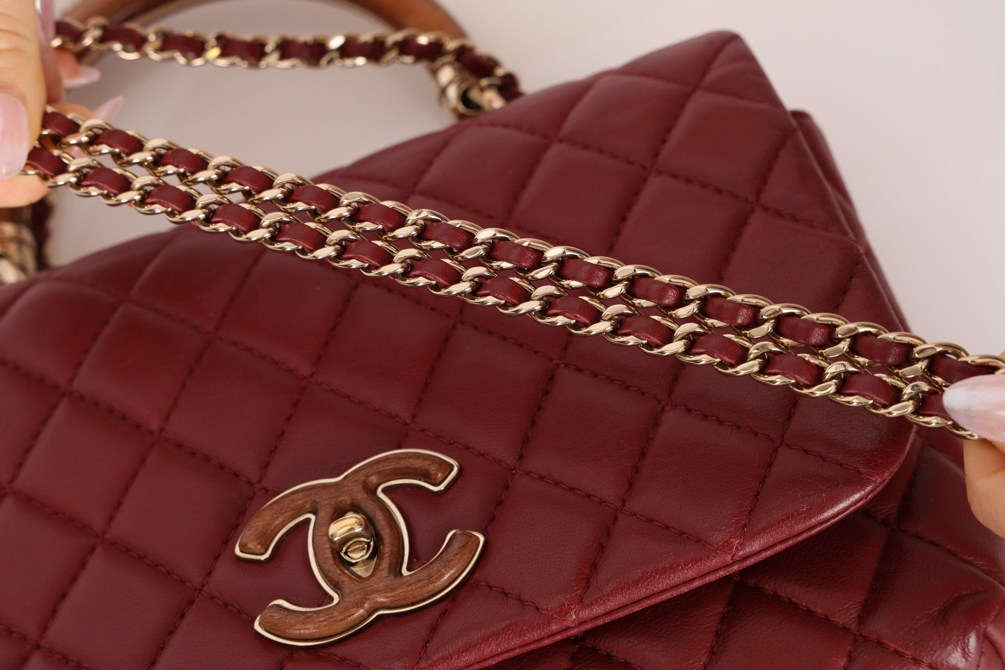 Chanel 2019 Bordeaux Knock On Wood Coco Handle Flap - FashioNica