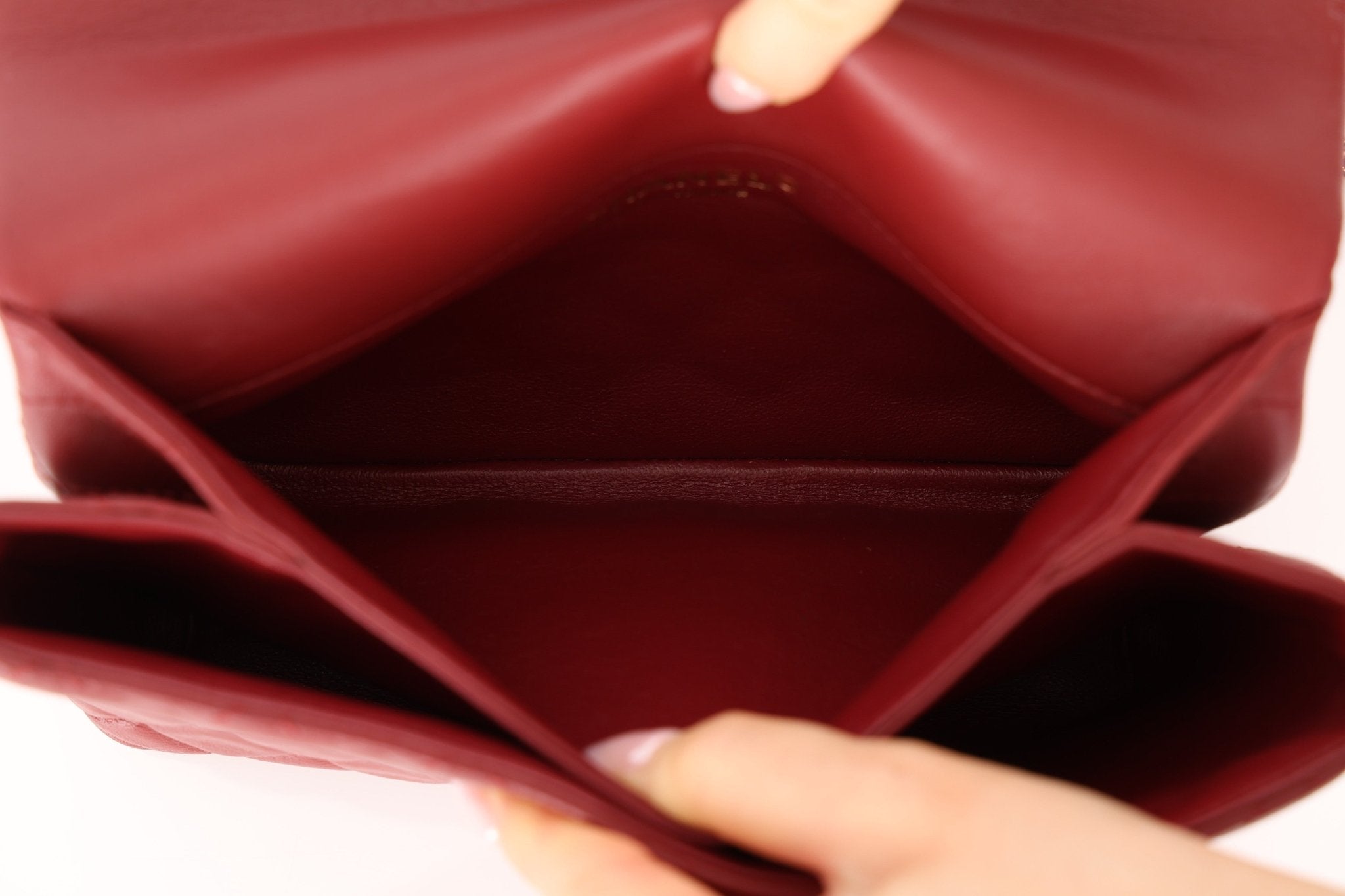 Chanel 2019 Bordeaux Knock On Wood Coco Handle Flap - FashioNica