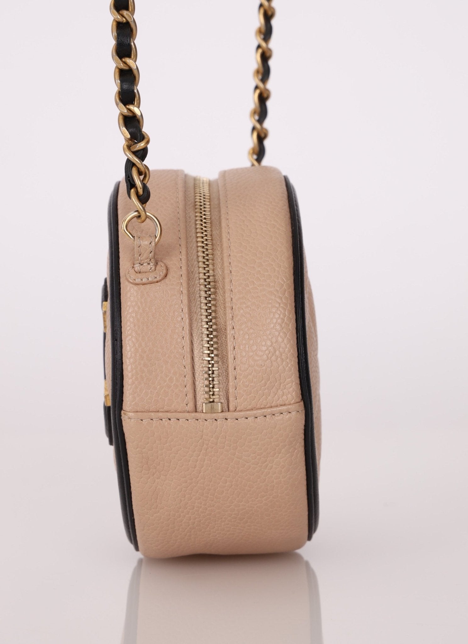 Chanel 2019 Caviar Filigree Round Crossbody - FashioNica