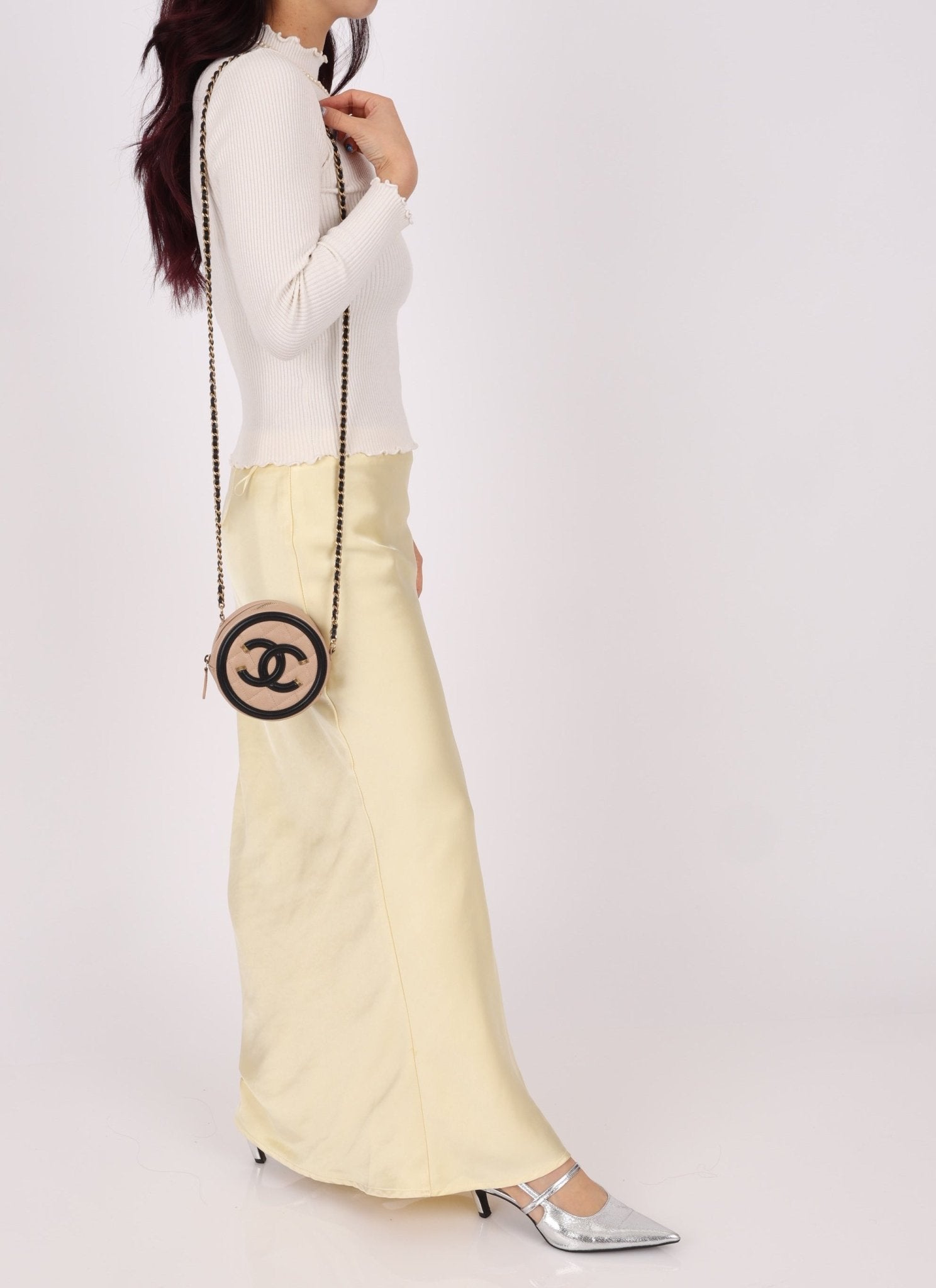 Chanel 2019 Caviar Filigree Round Crossbody - FashioNica