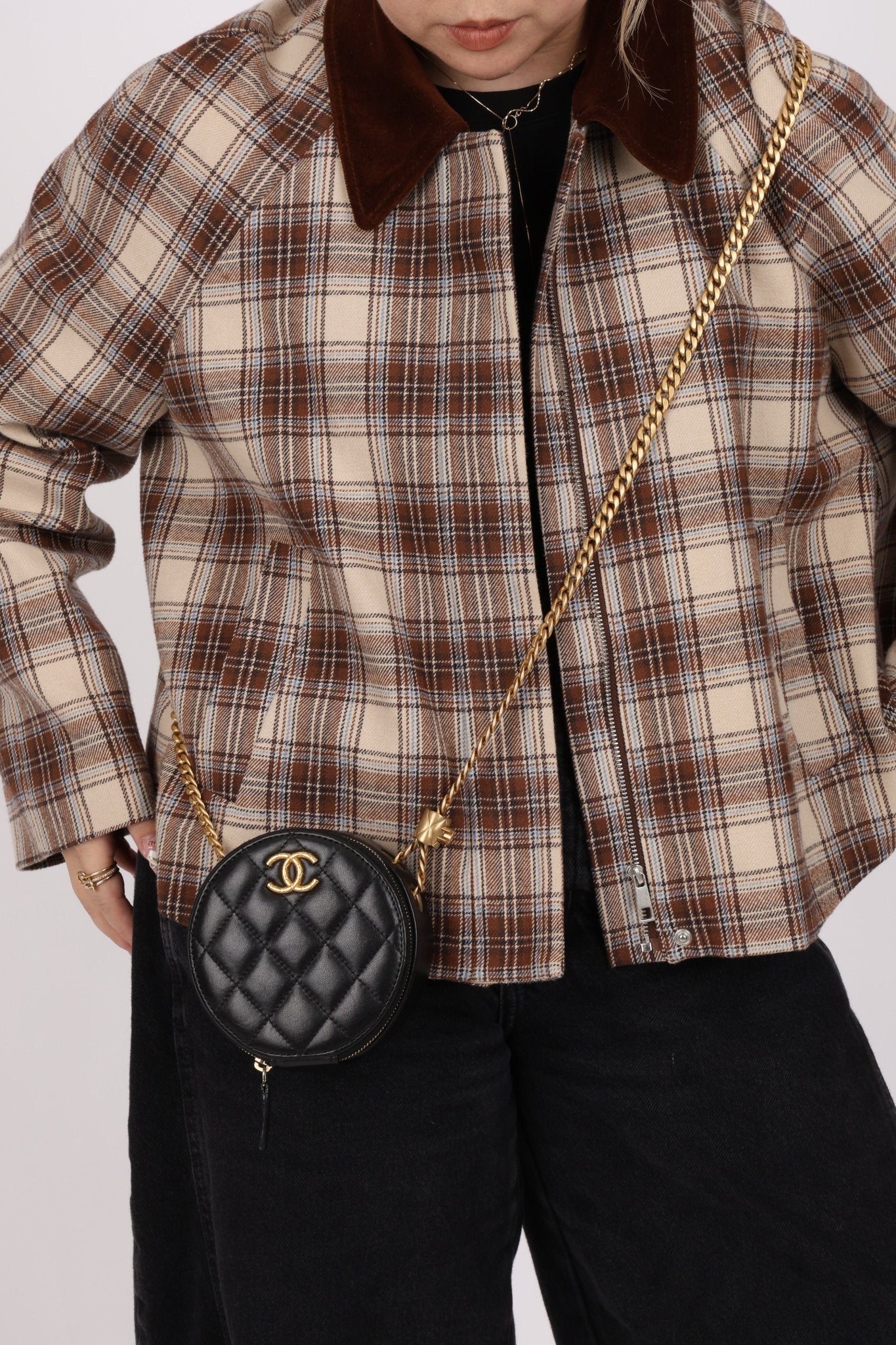 Chanel 2020 All - Slide Lambskin Quilted Pillow Crush Round Clutch With Chain - FashioNica