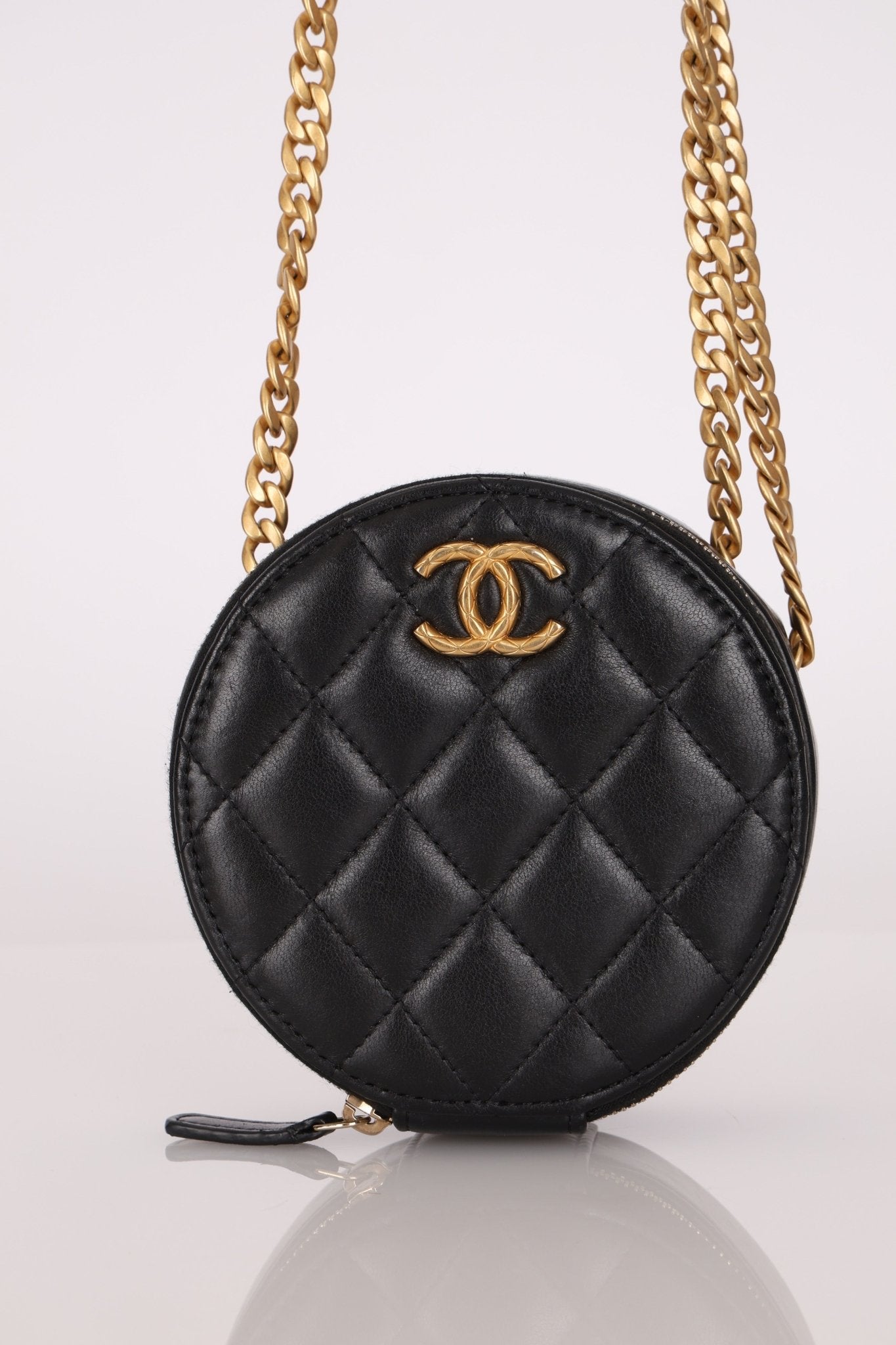 Chanel 2020 All - Slide Lambskin Quilted Pillow Crush Round Clutch With Chain - FashioNica