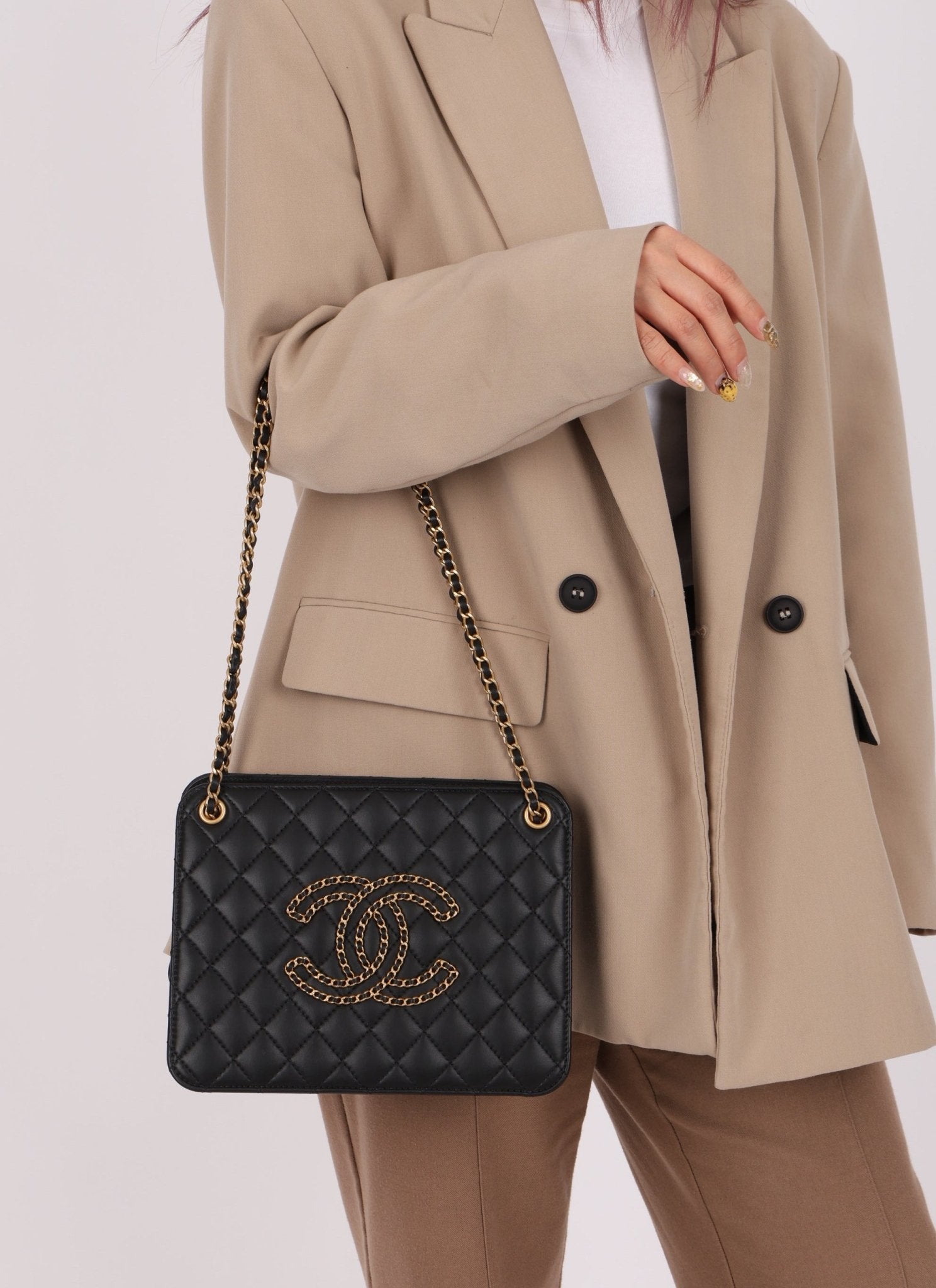 Chanel 2020 Lambskin Chain Logo Tote - FashioNica