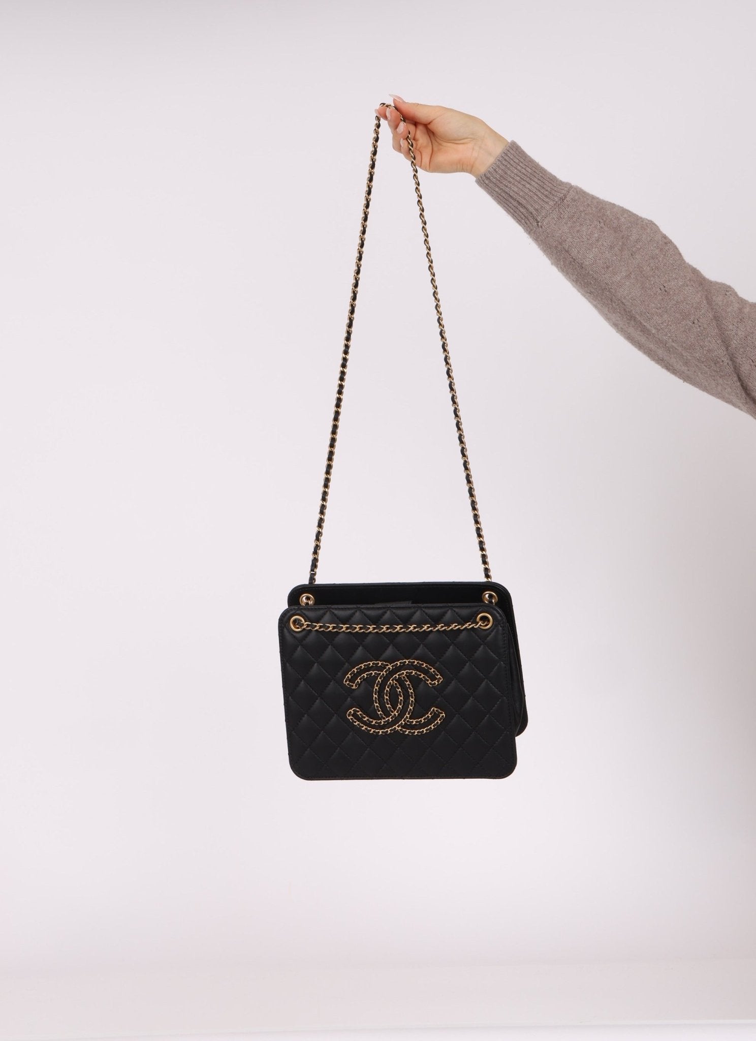 Chanel 2020 Lambskin Chain Logo Tote - FashioNica