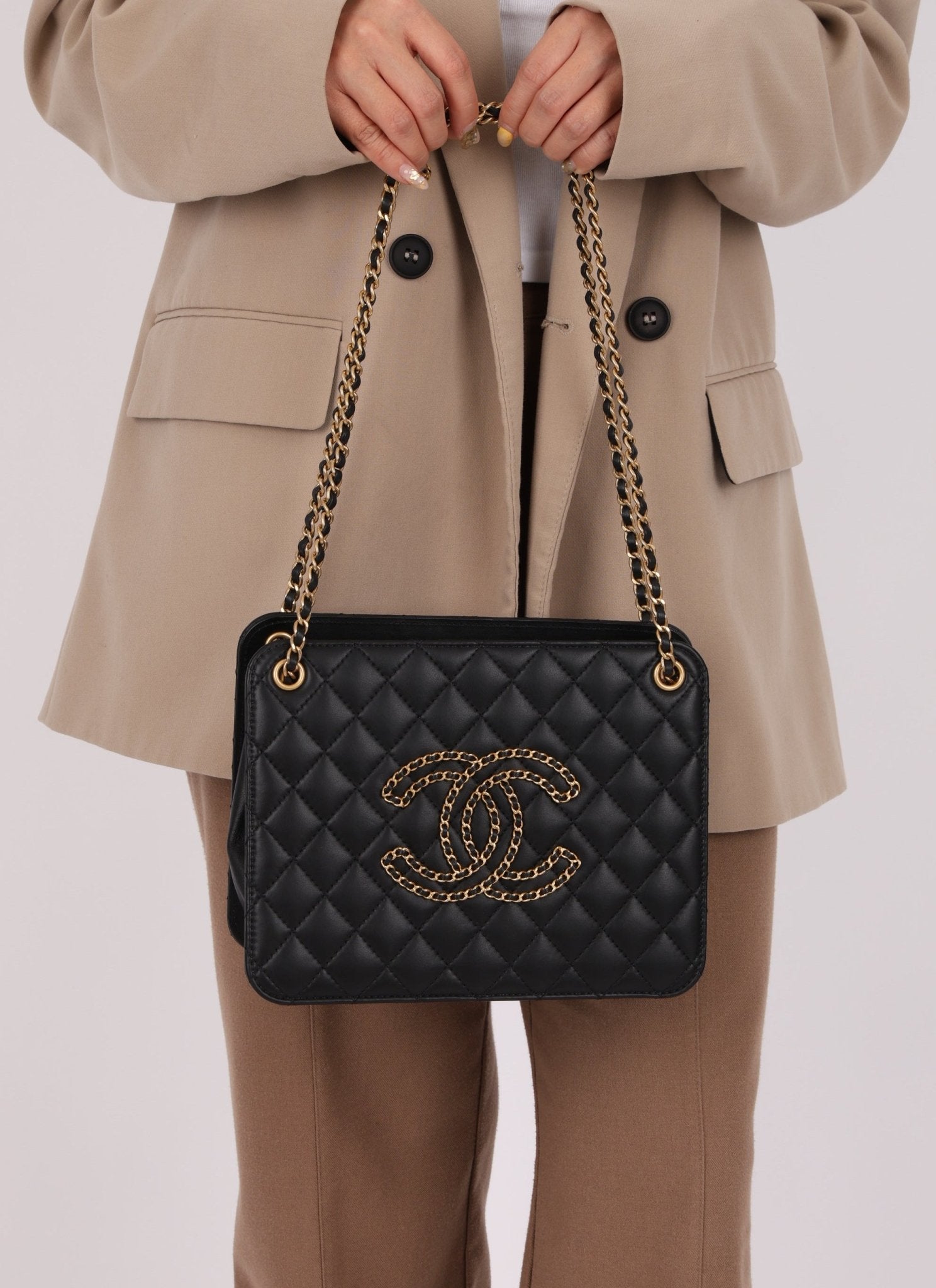 Chanel 2020 Lambskin Chain Logo Tote - FashioNica