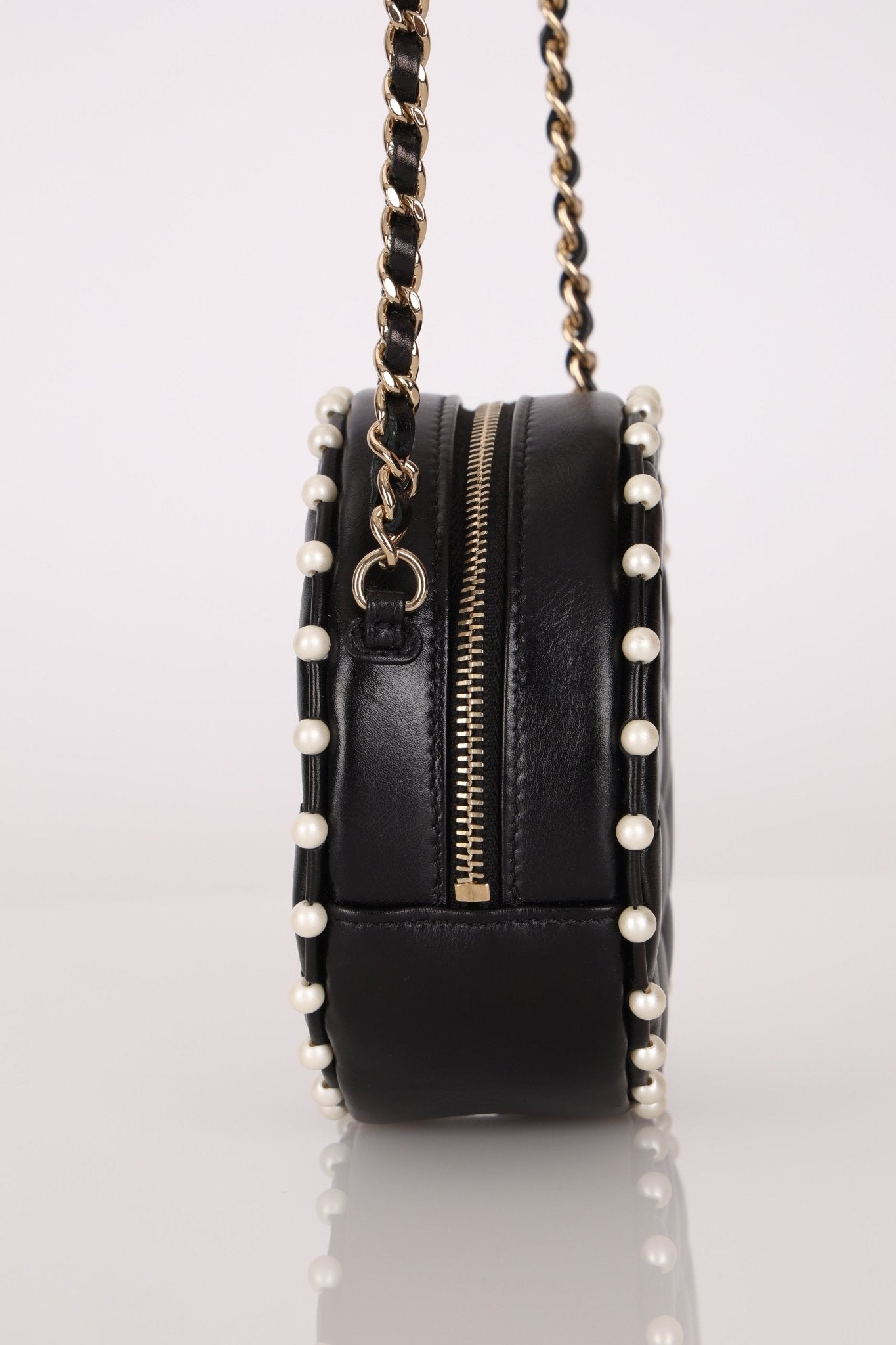 Chanel 2020 Pearl Round Clutch on Chain - FashioNica