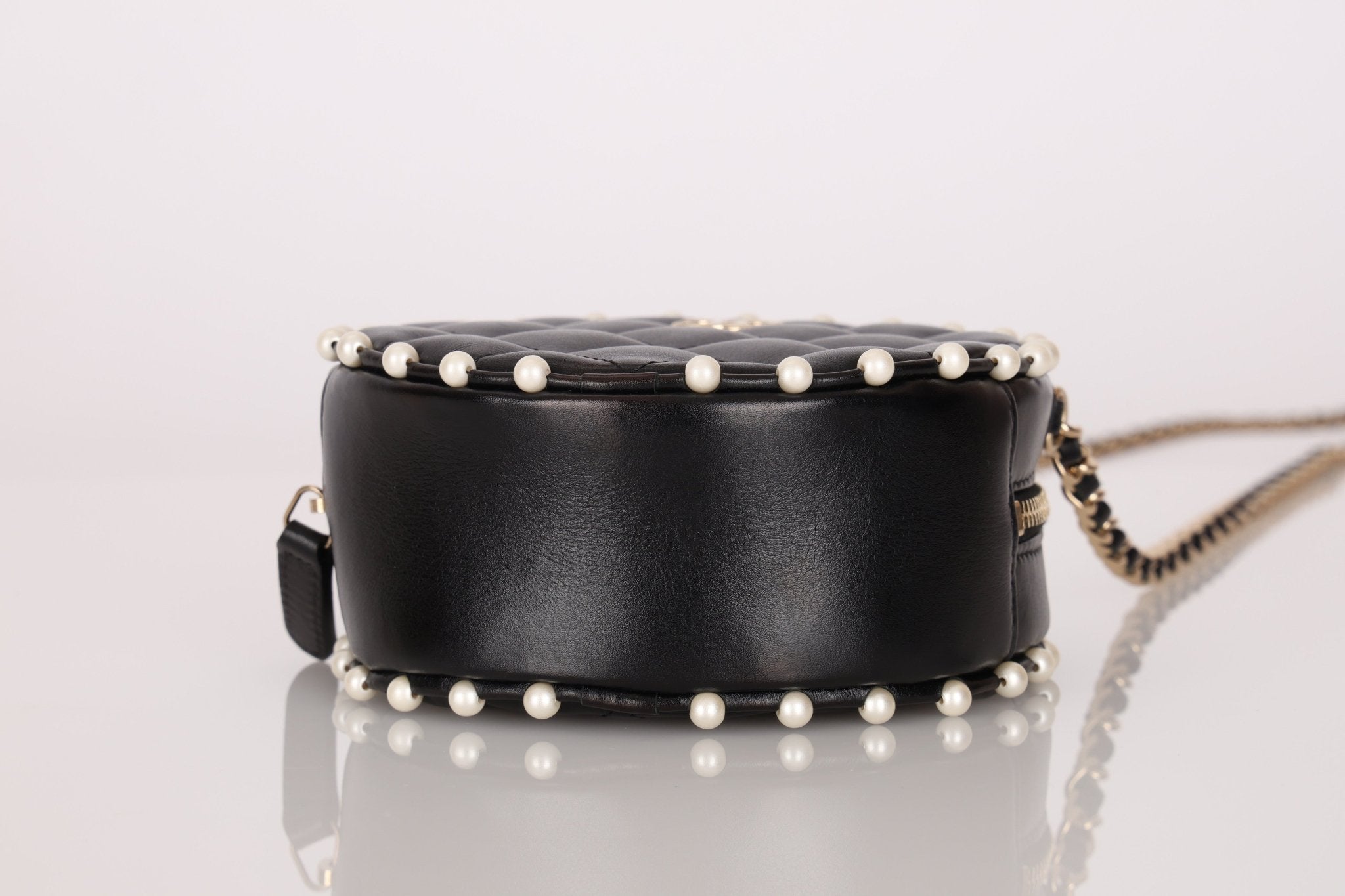 Chanel 2020 Pearl Round Clutch on Chain - FashioNica
