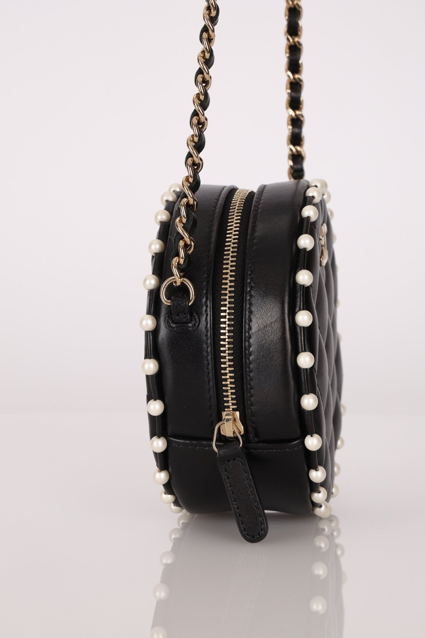 Chanel 2020 Pearl Round Clutch on Chain - FashioNica