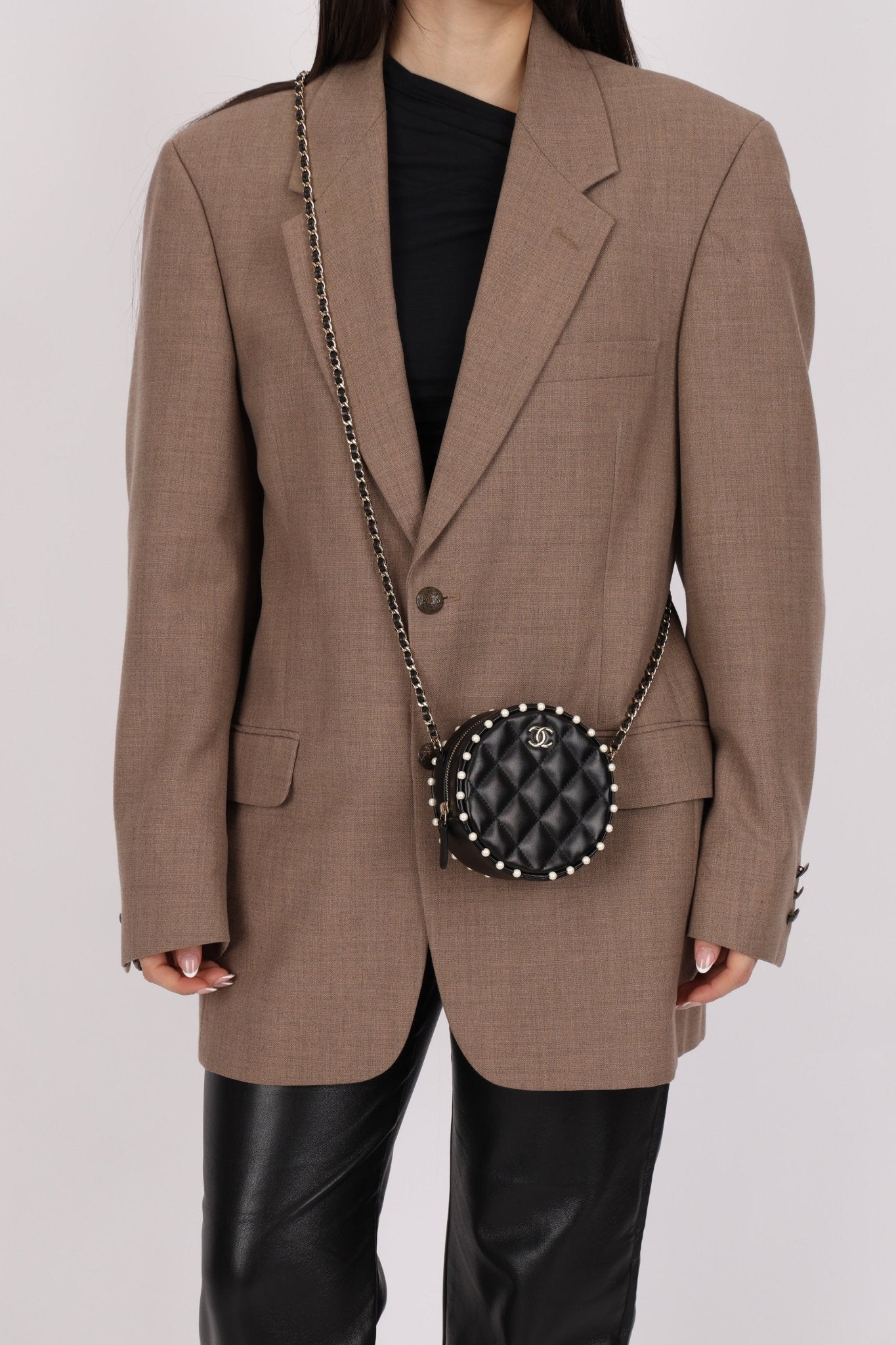 Chanel 2020 Pearl Round Clutch on Chain - FashioNica