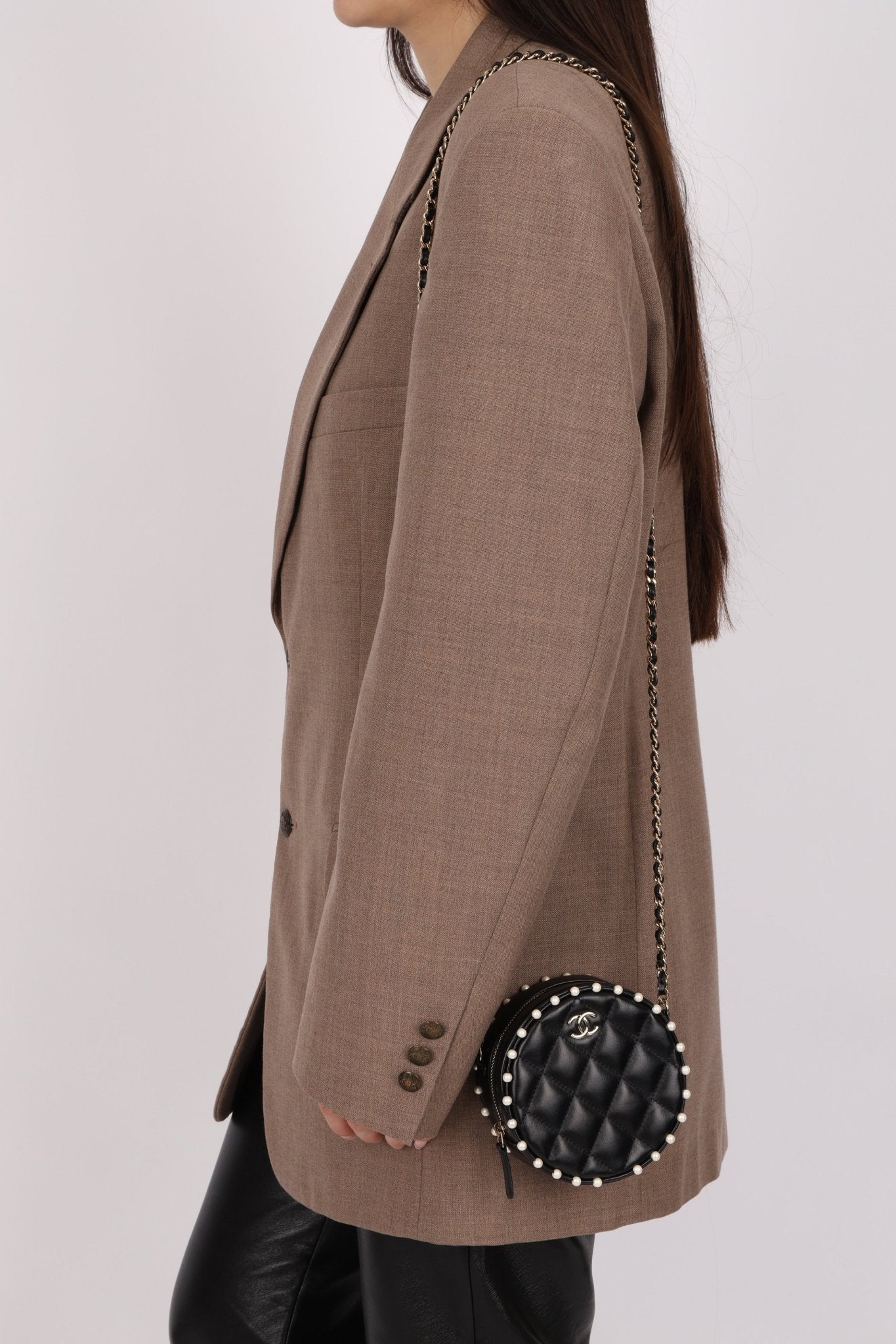 Chanel 2020 Pearl Round Clutch on Chain - FashioNica