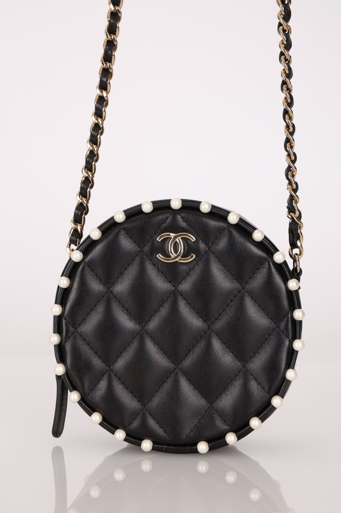 Chanel 2020 Pearl Round Clutch on Chain - FashioNica
