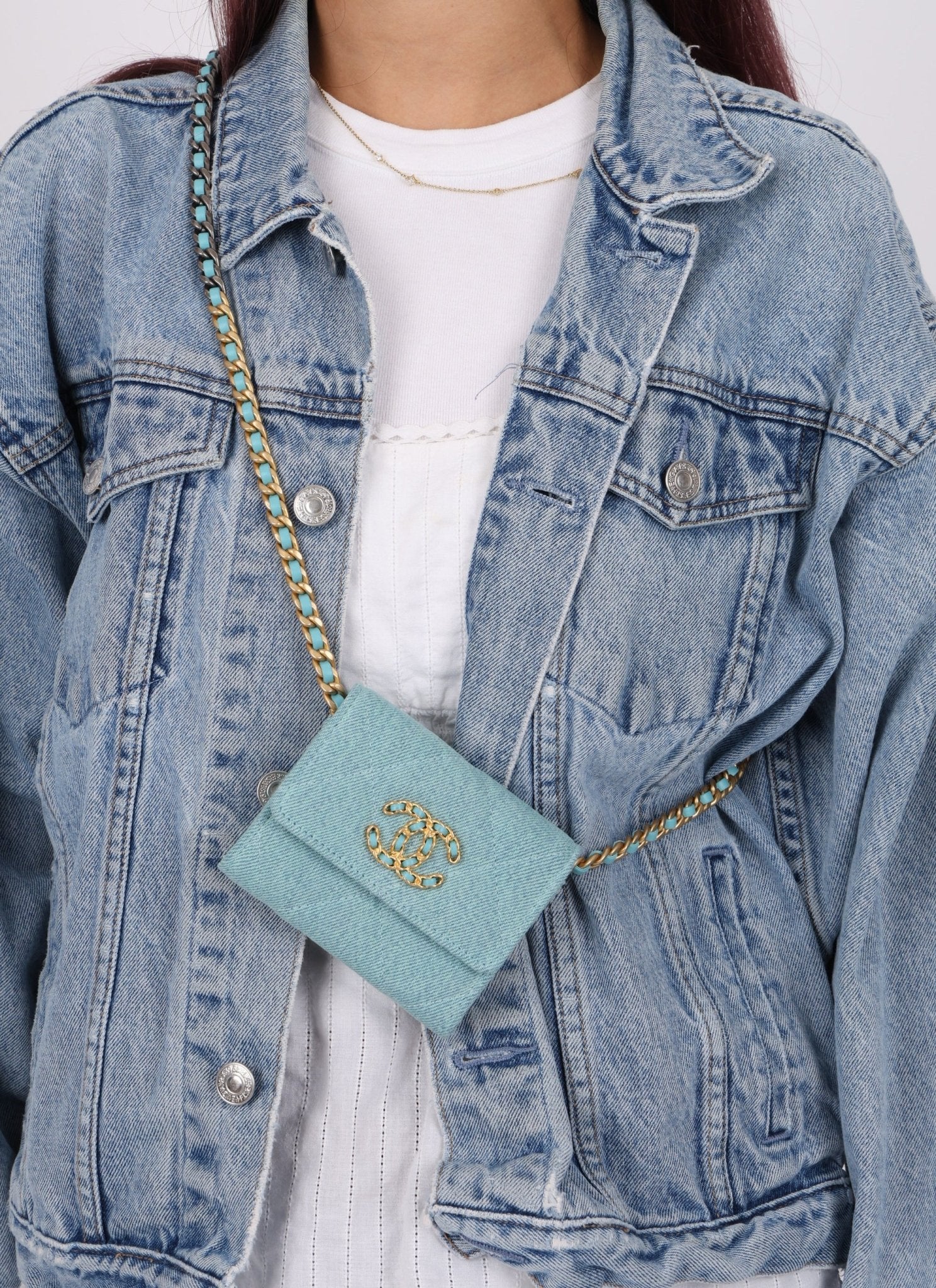 Chanel 2021 19 Denim Card Holder on Chain - FashioNica