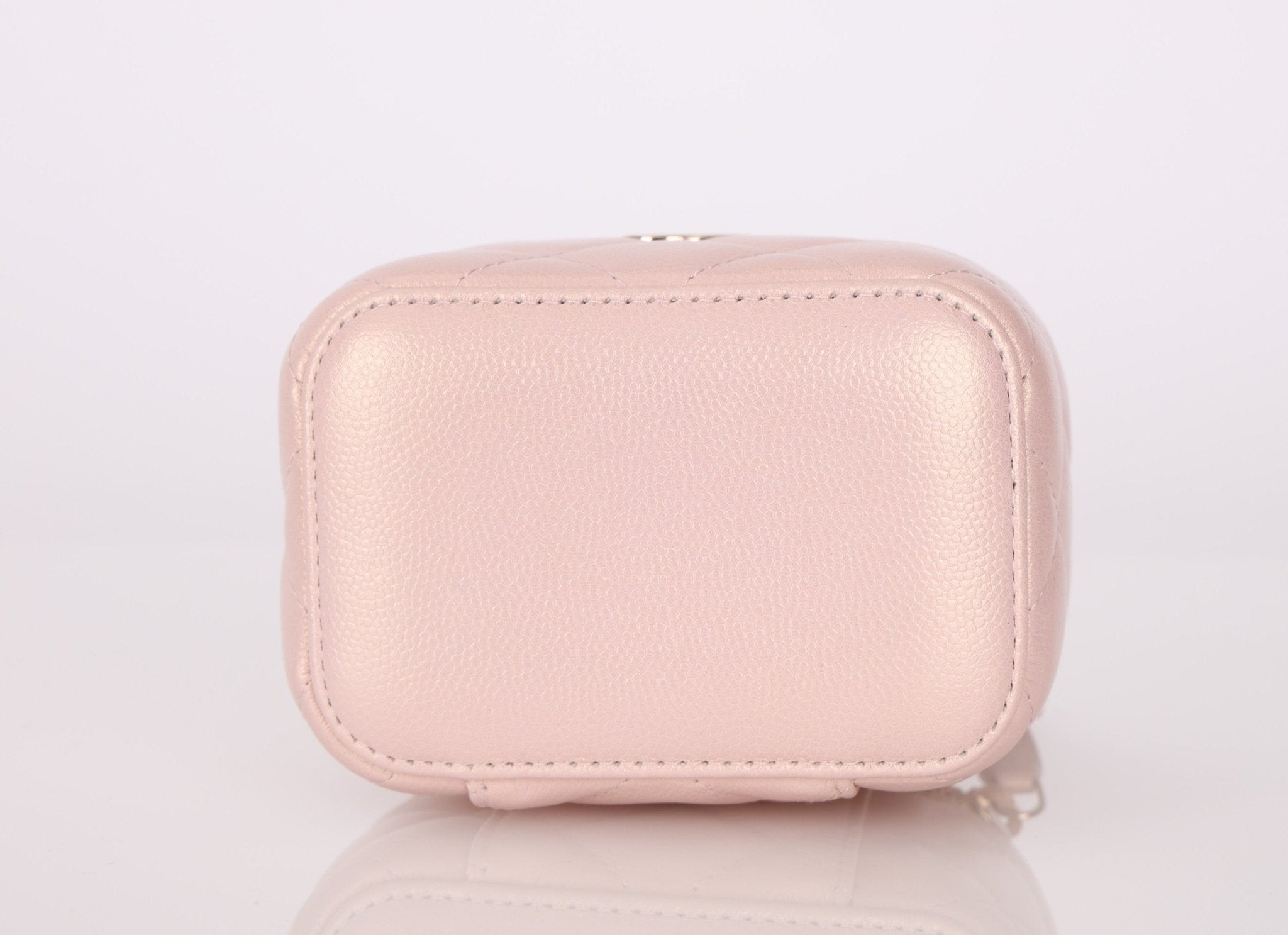 Chanel 2021 Caviar Iridescent Pearl Mini Vanity - FashioNica