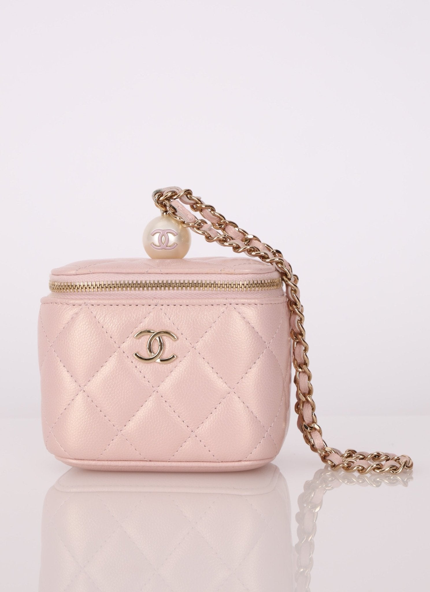 Chanel 2021 Caviar Iridescent Pearl Mini Vanity - FashioNica