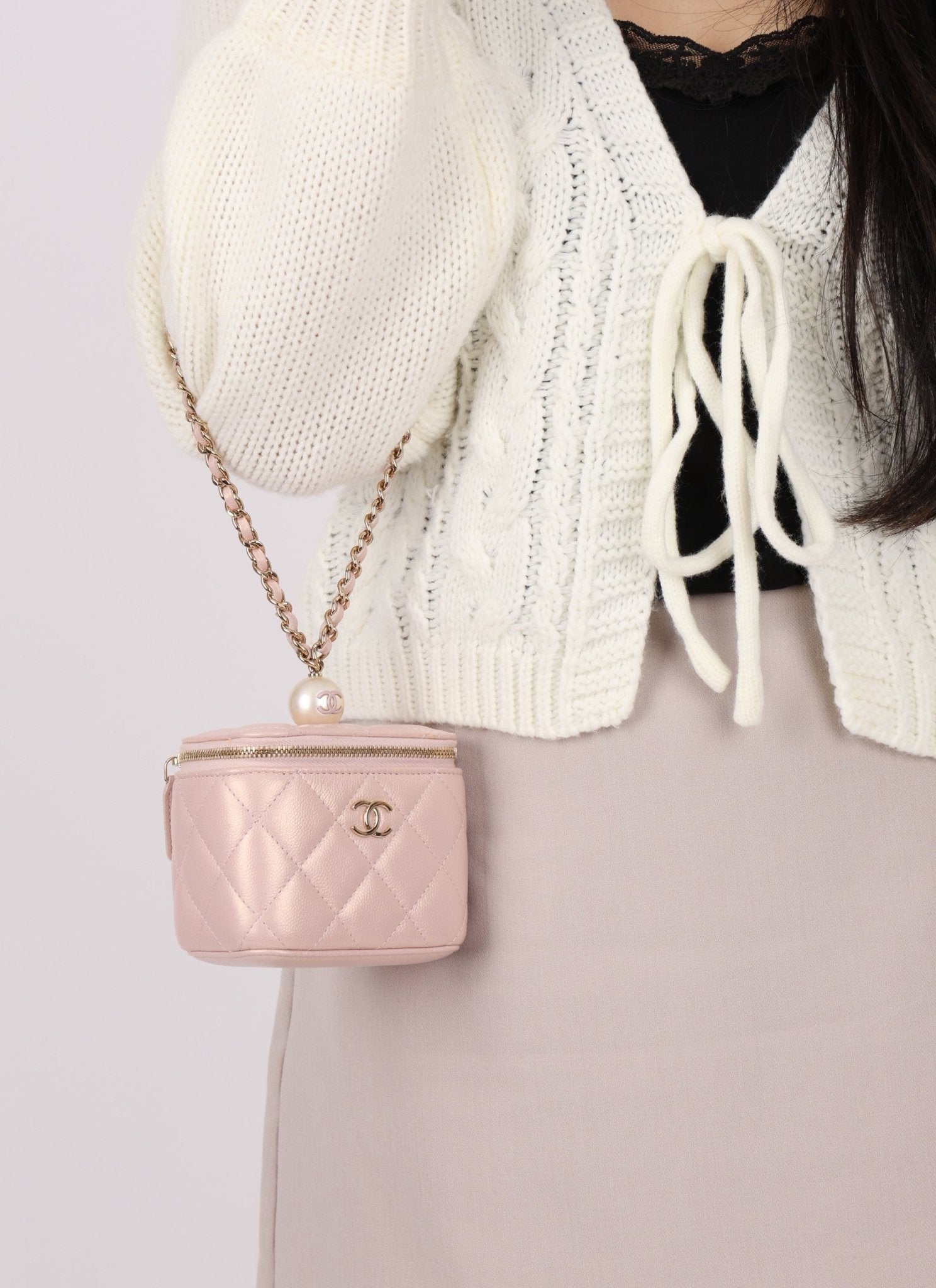 Chanel 2021 Caviar Iridescent Pearl Mini Vanity - FashioNica