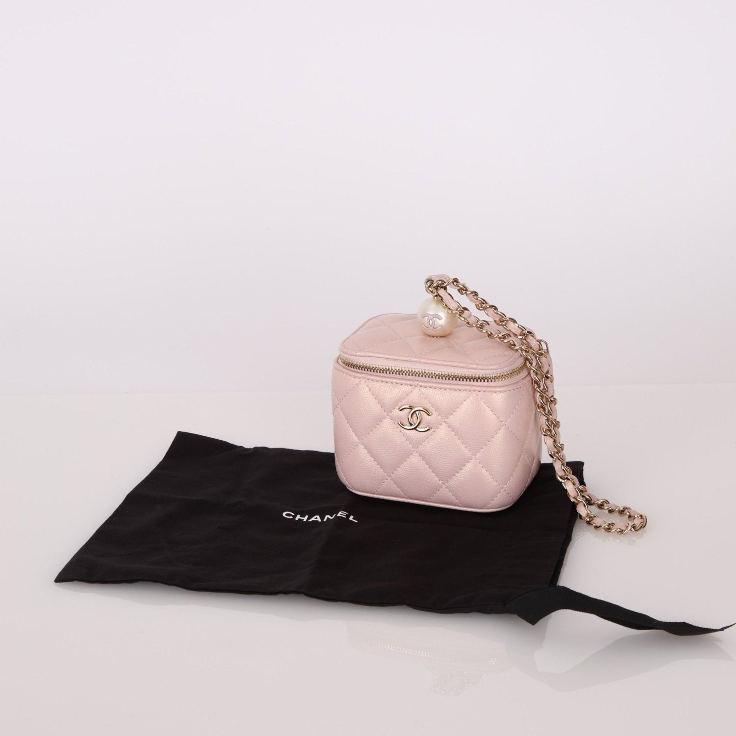 Chanel 2021 Caviar Iridescent Pearl Mini Vanity - FashioNica