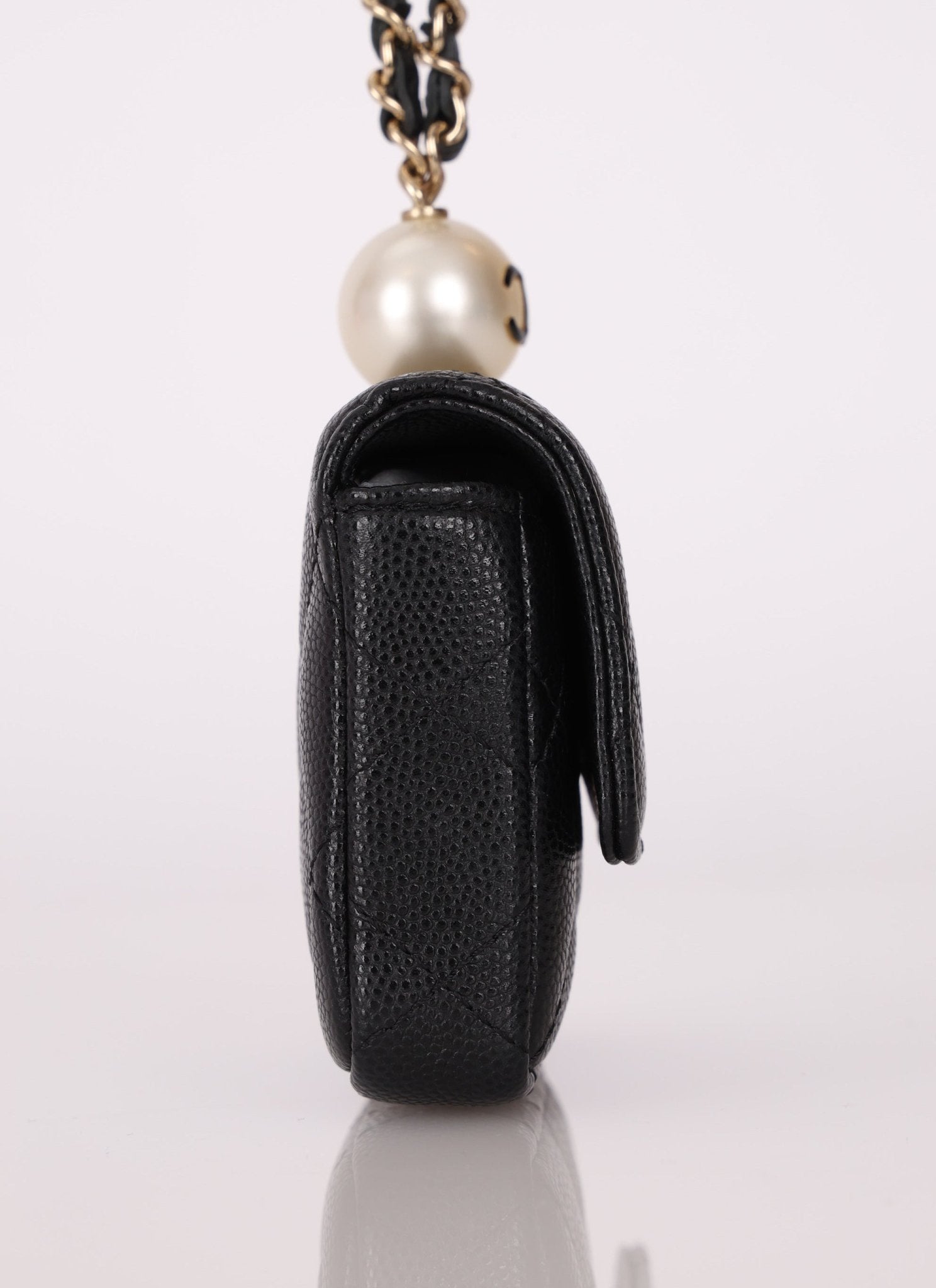 Chanel 2021 Caviar Pearl Cardholder with Chain - FashioNica
