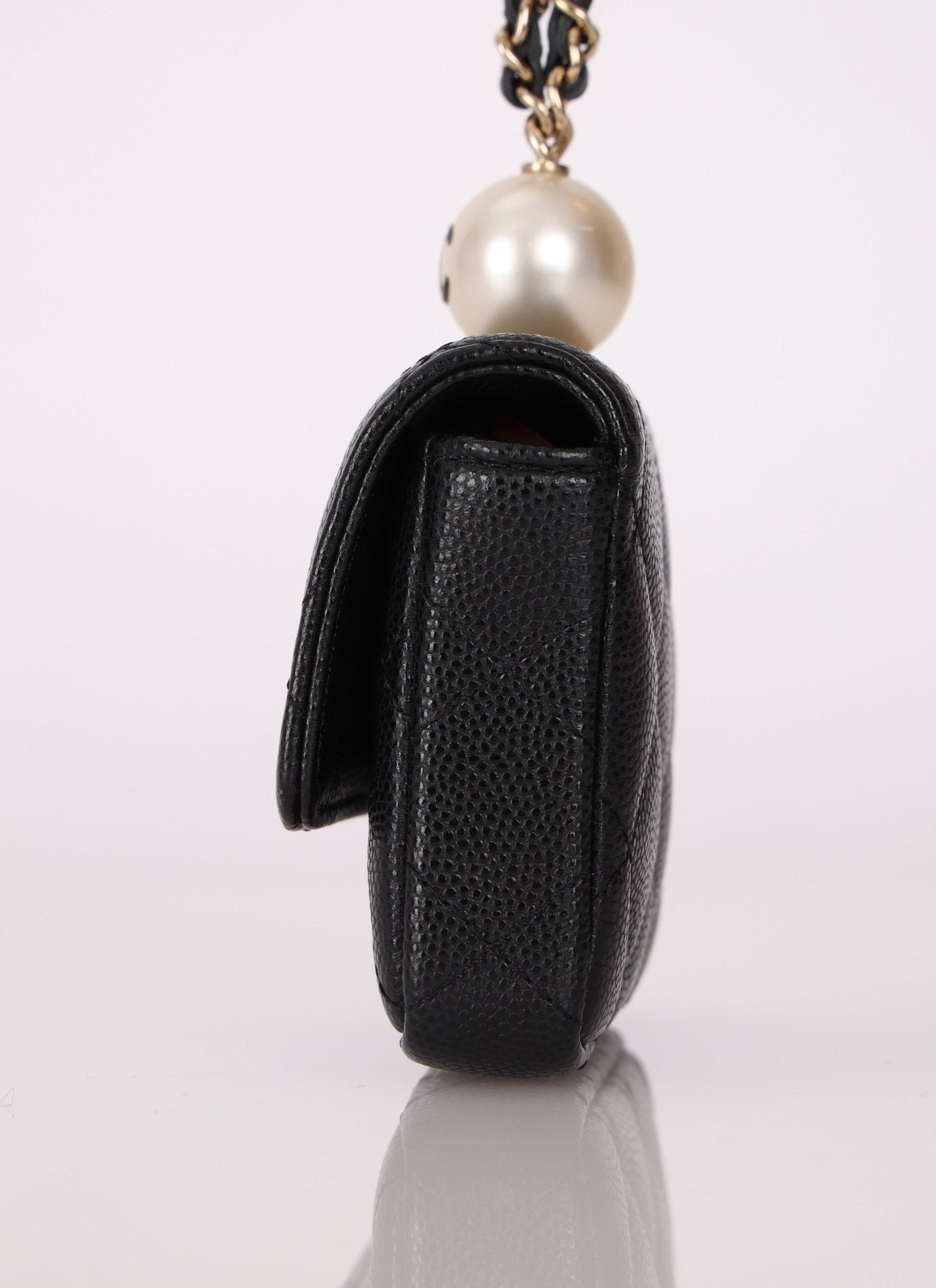 Chanel 2021 Caviar Pearl Cardholder with Chain - FashioNica