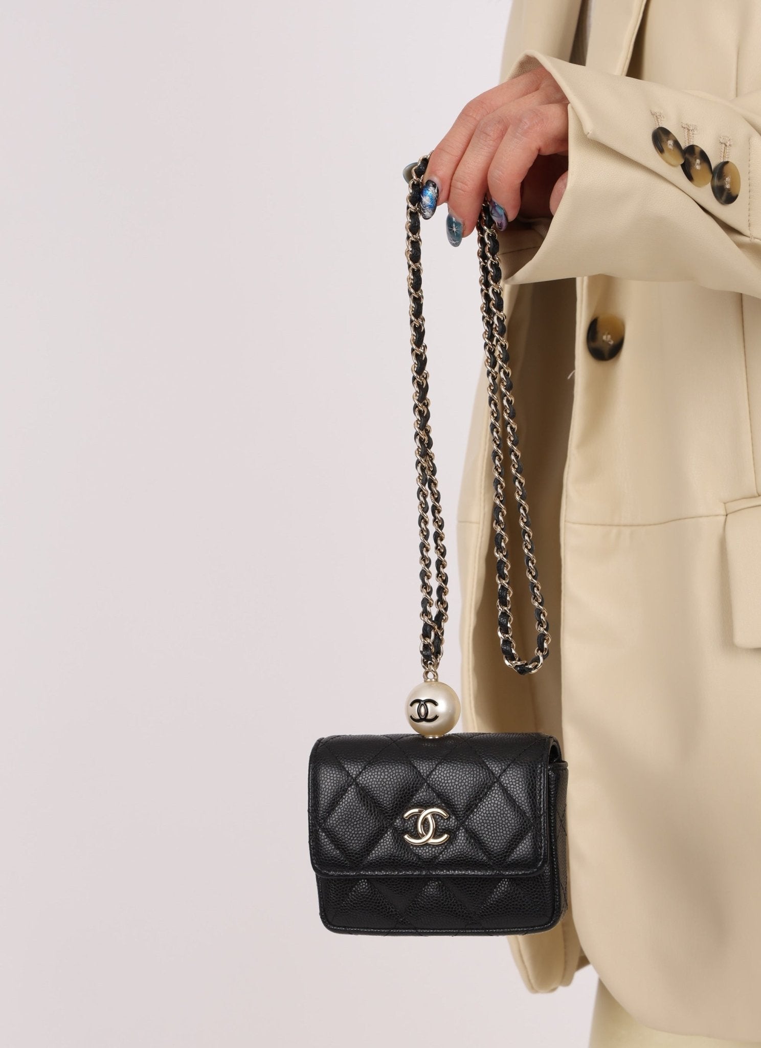 Chanel 2021 Caviar Pearl Cardholder with Chain - FashioNica