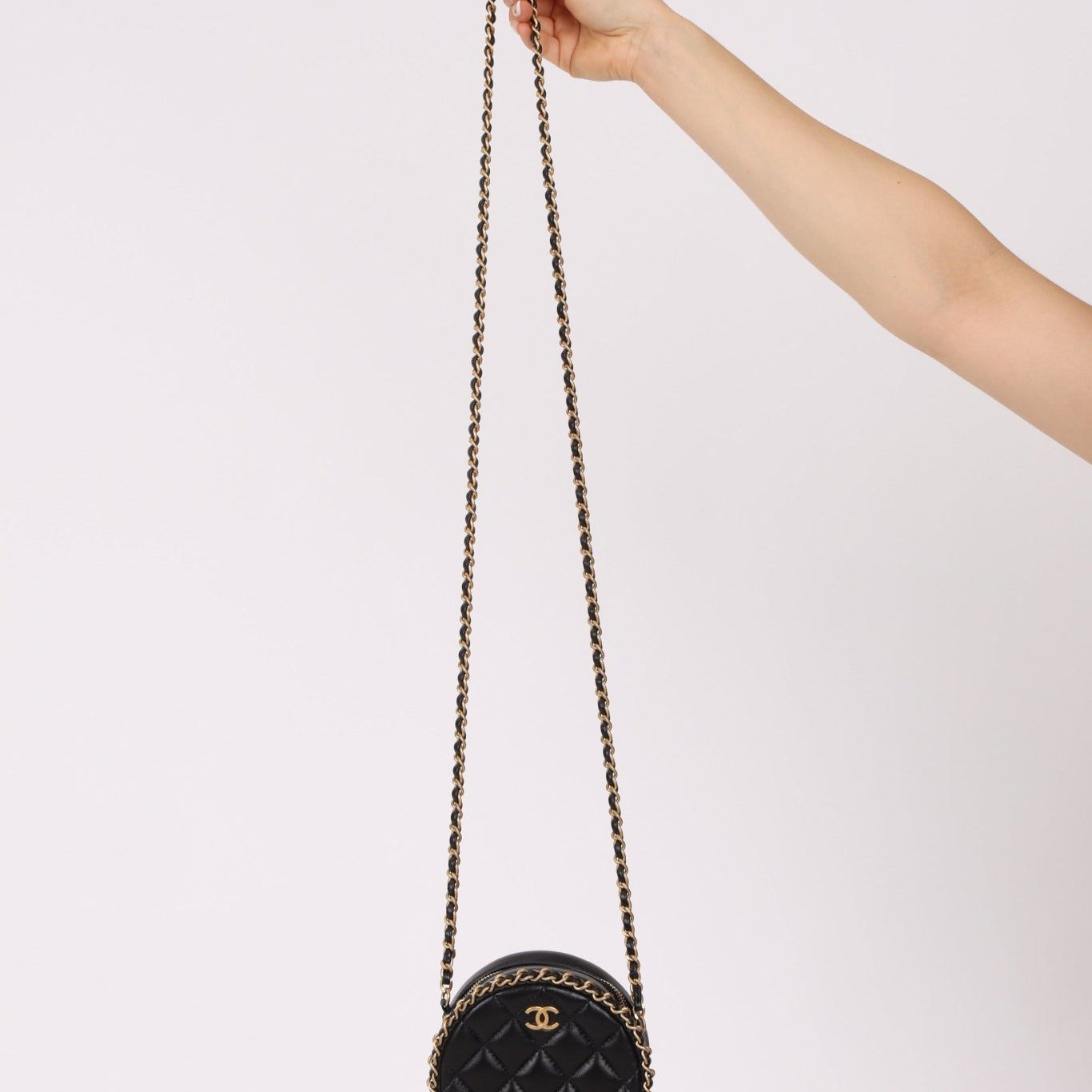 Chanel 2021 Chain Around Round Quilted Lambskin Clutch with Chain - FashioNica