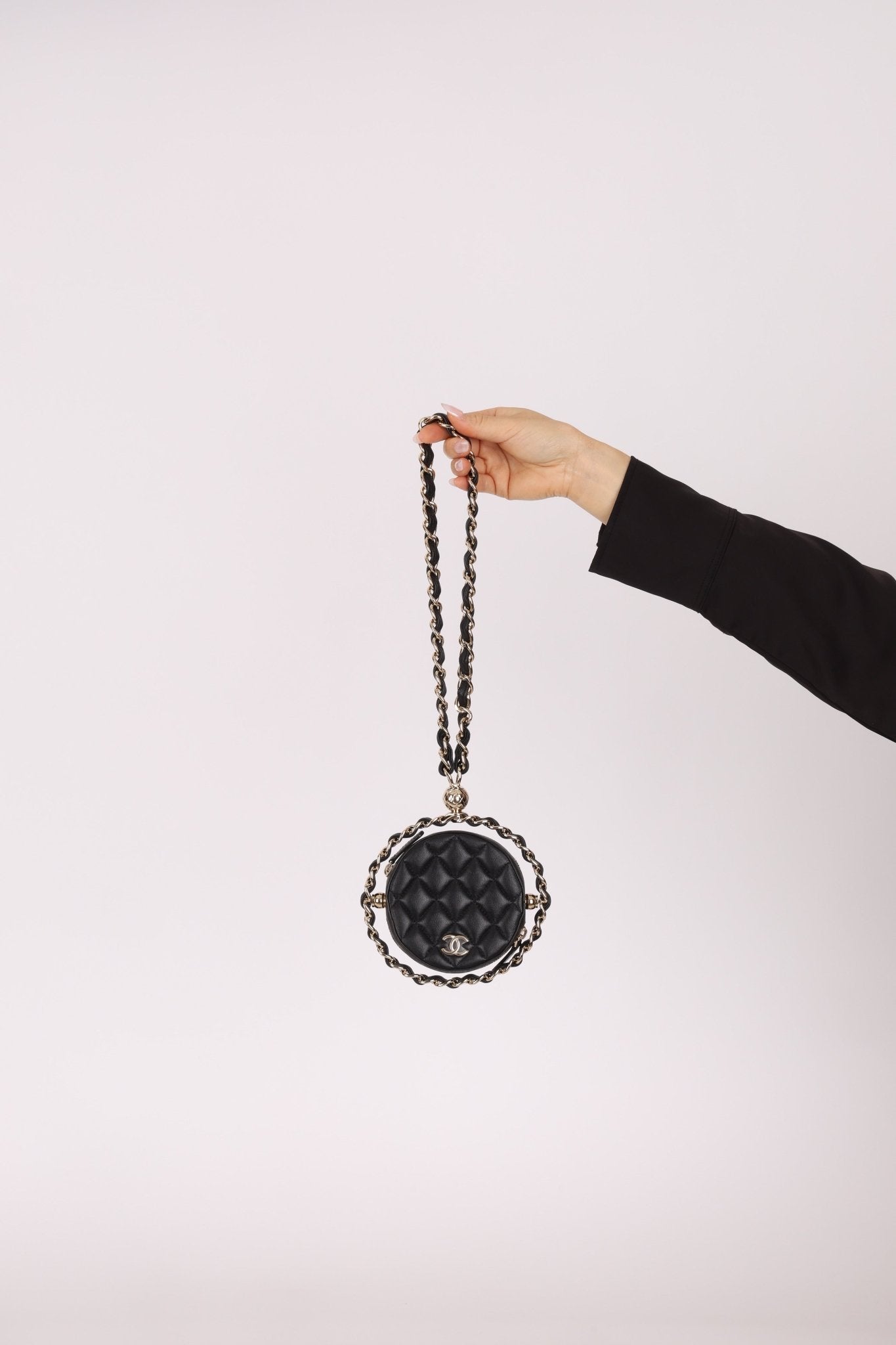 Chanel 2021 Frame Chain Around Clutch - FashioNica