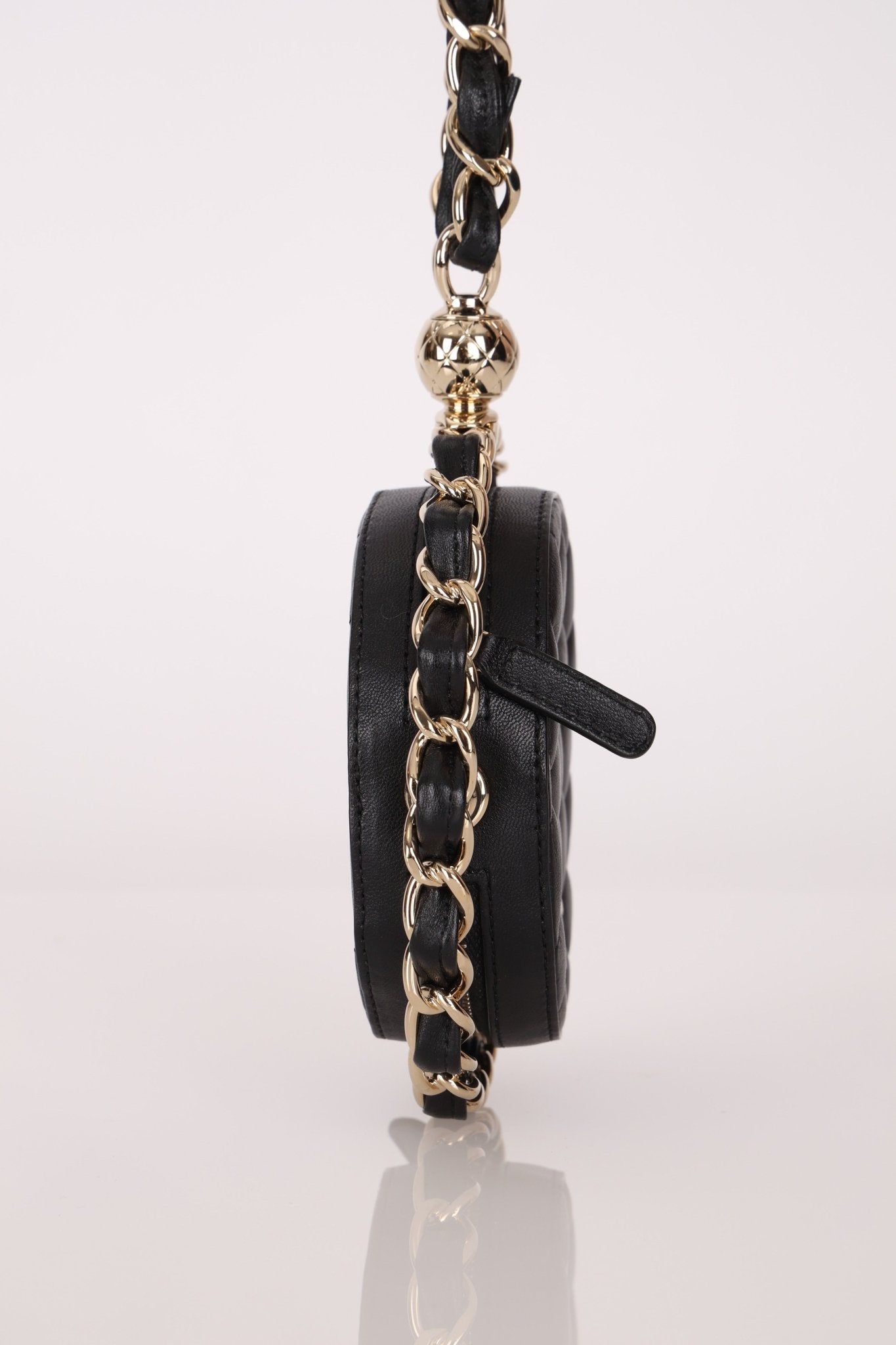 Chanel 2021 Frame Chain Around Clutch - FashioNica