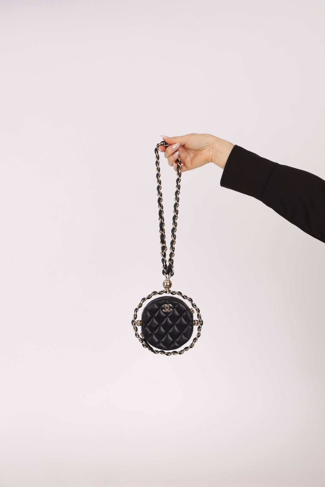 Chanel 2021 Frame Chain Around Clutch - FashioNica