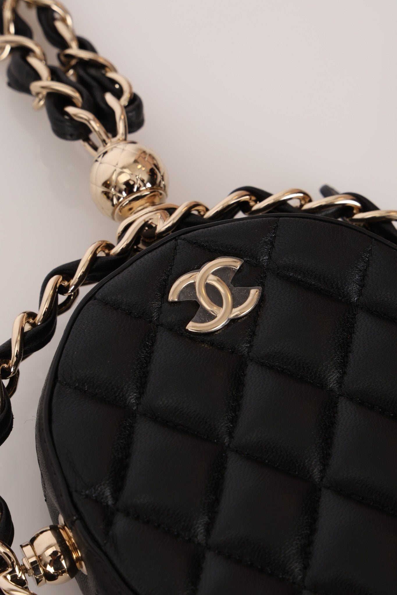 Chanel 2021 Frame Chain Around Clutch - FashioNica