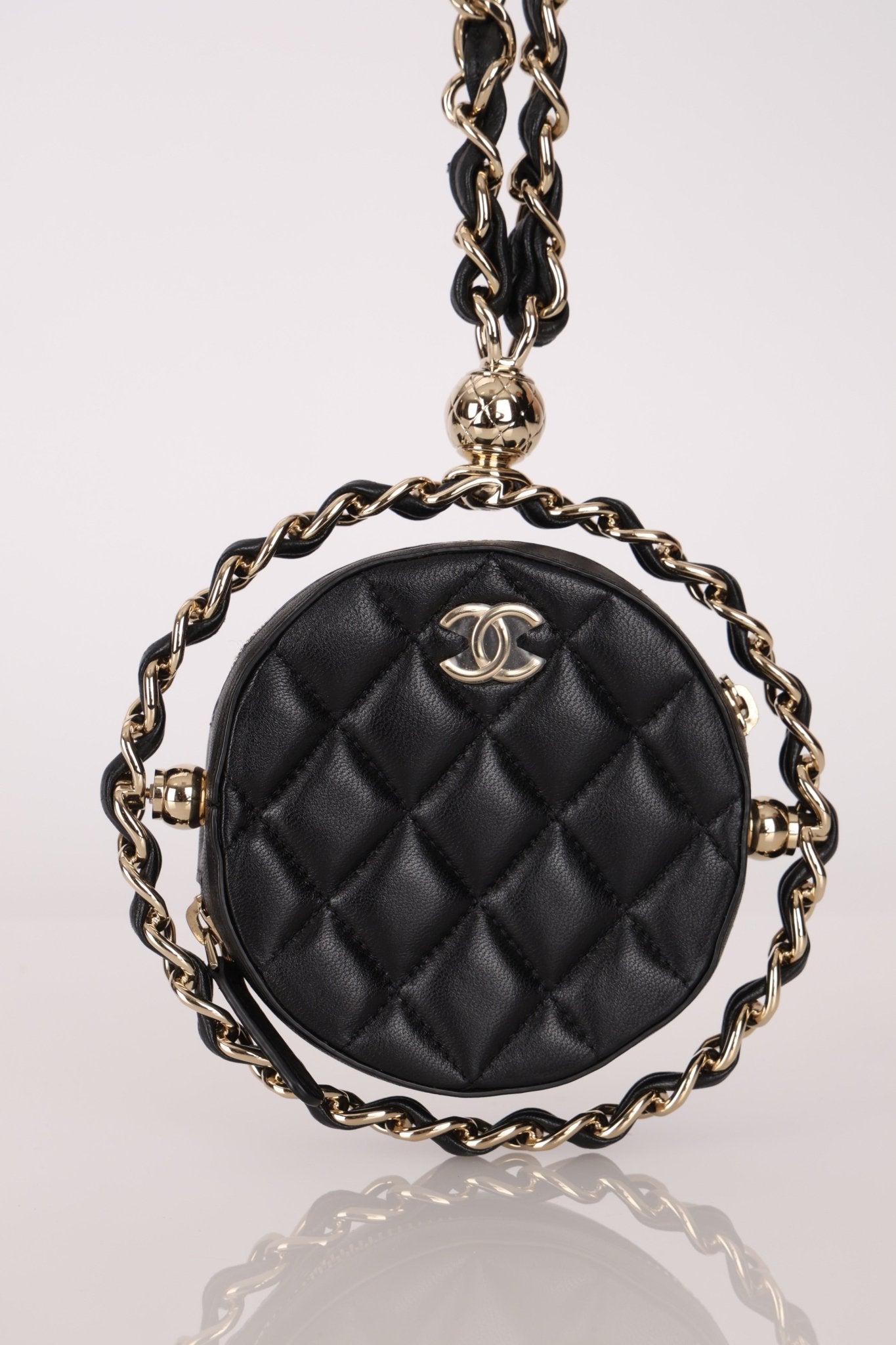 Chanel 2021 Frame Chain Around Clutch - FashioNica