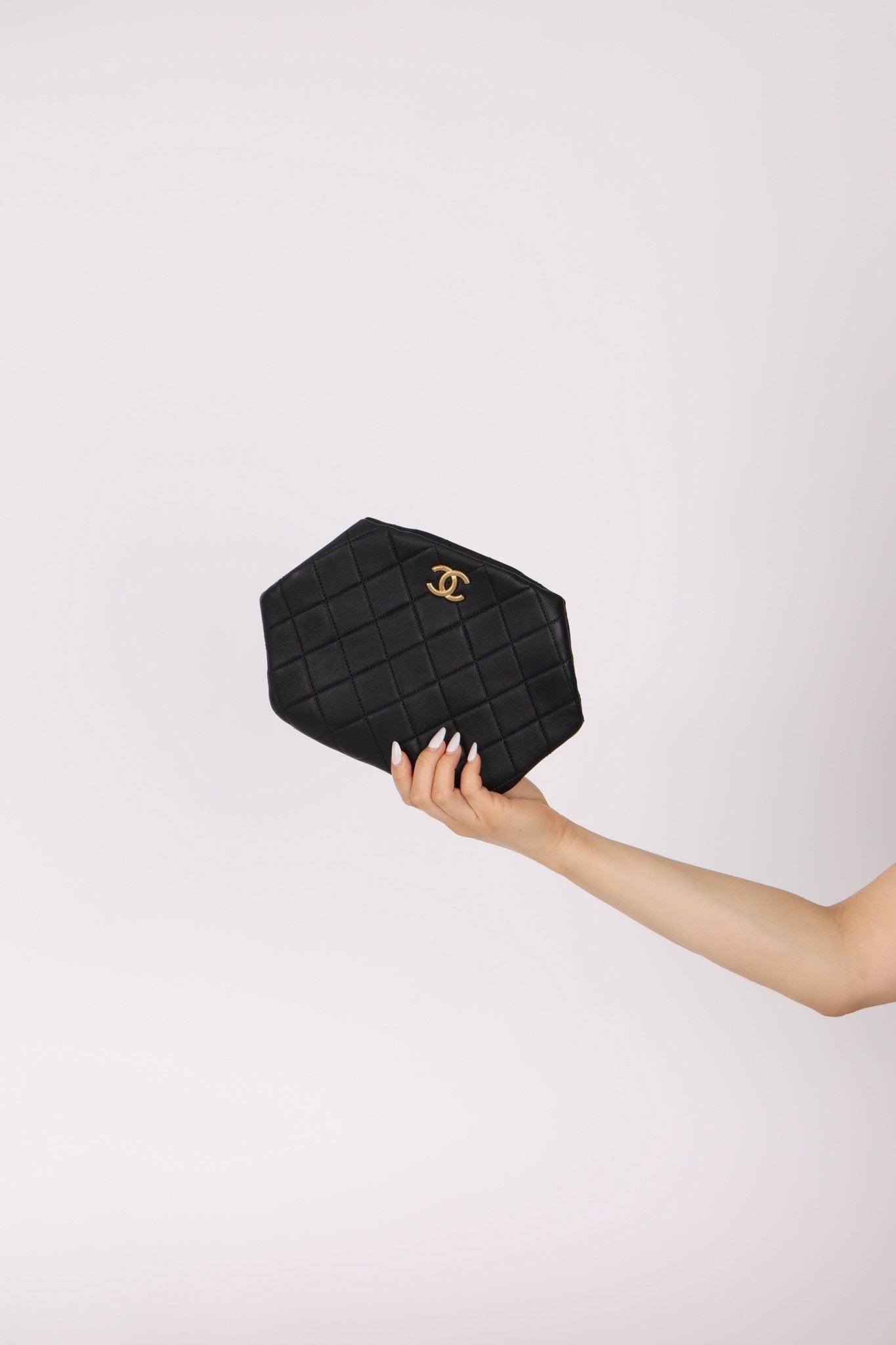 Chanel 2021 Lambskin Pearl Crown Clutch - FashioNica