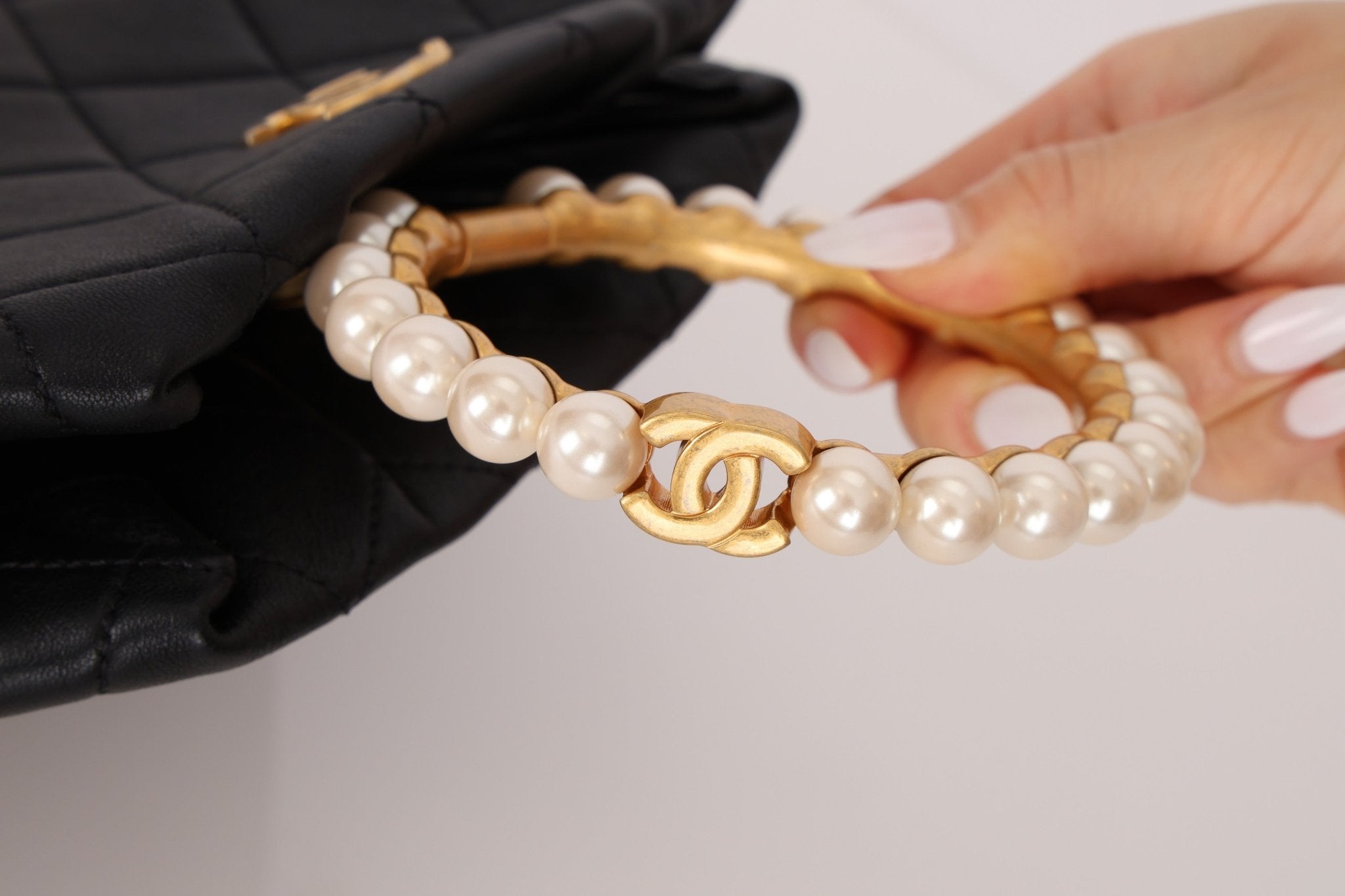 Chanel 2021 Lambskin Pearl Crown Clutch - FashioNica