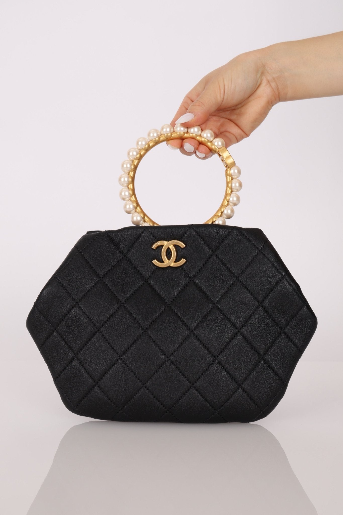 Chanel 2021 Lambskin Pearl Crown Clutch - FashioNica