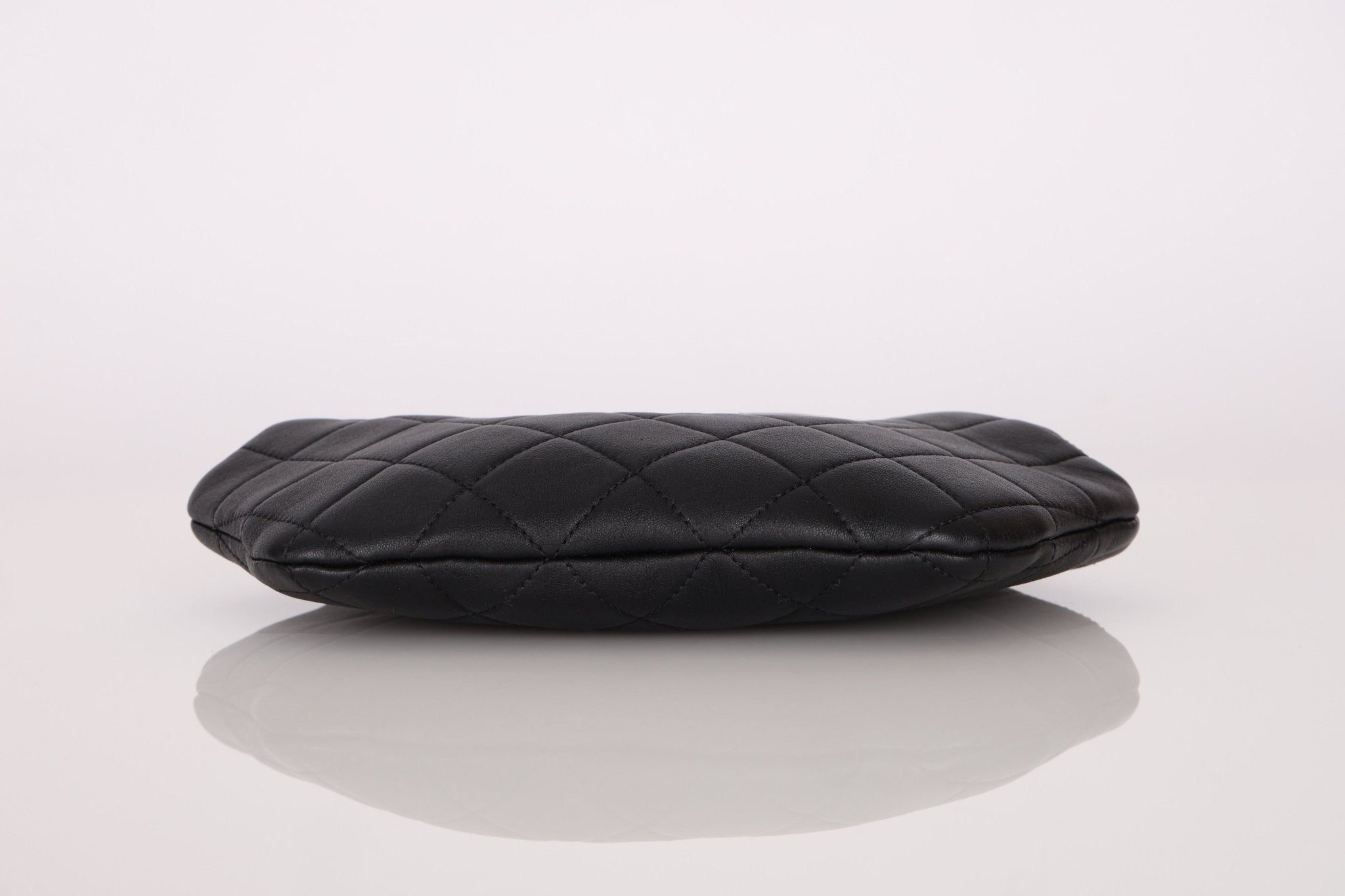 Chanel 2021 Lambskin Pearl Crown Clutch - FashioNica
