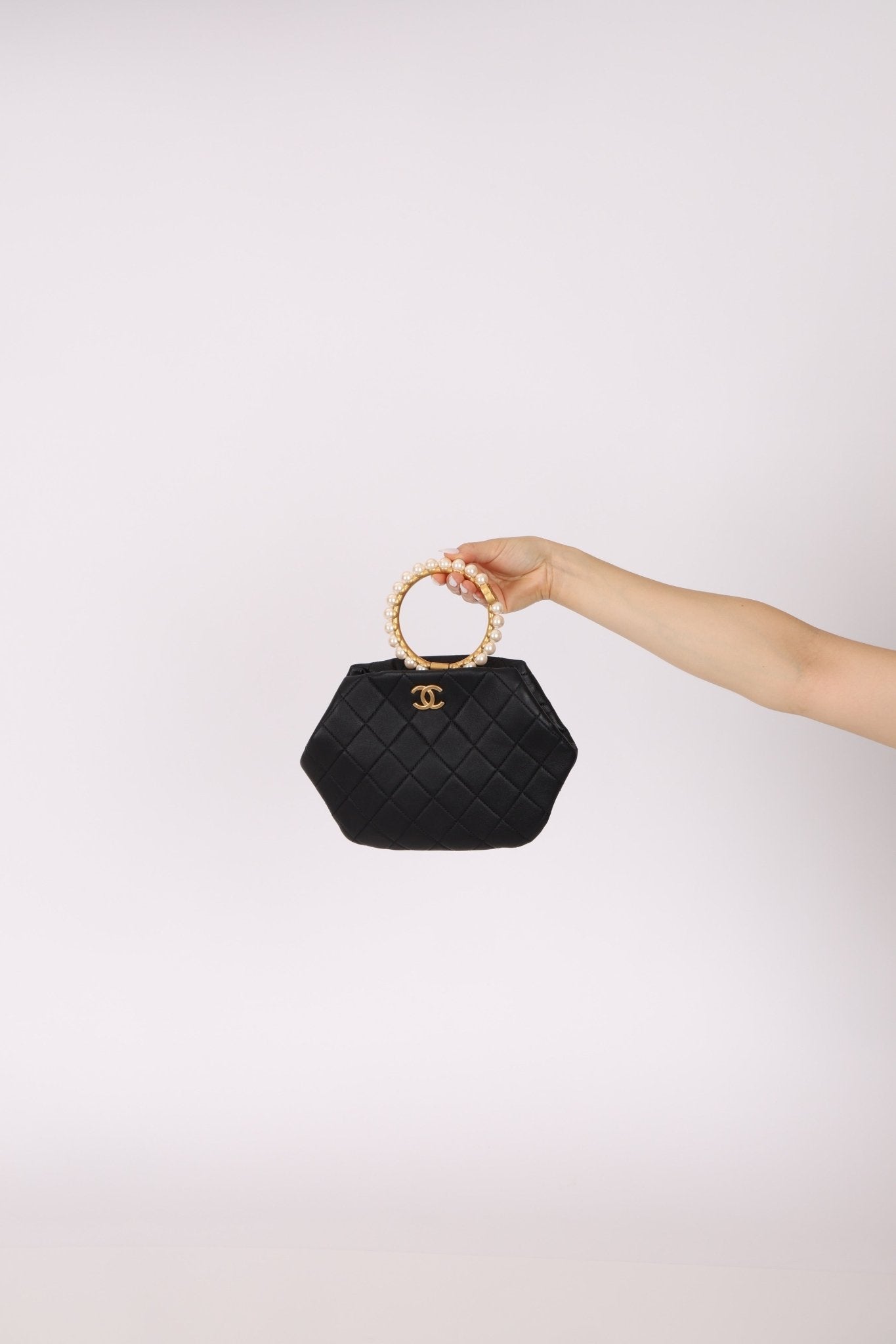 Chanel 2021 Lambskin Pearl Crown Clutch - FashioNica